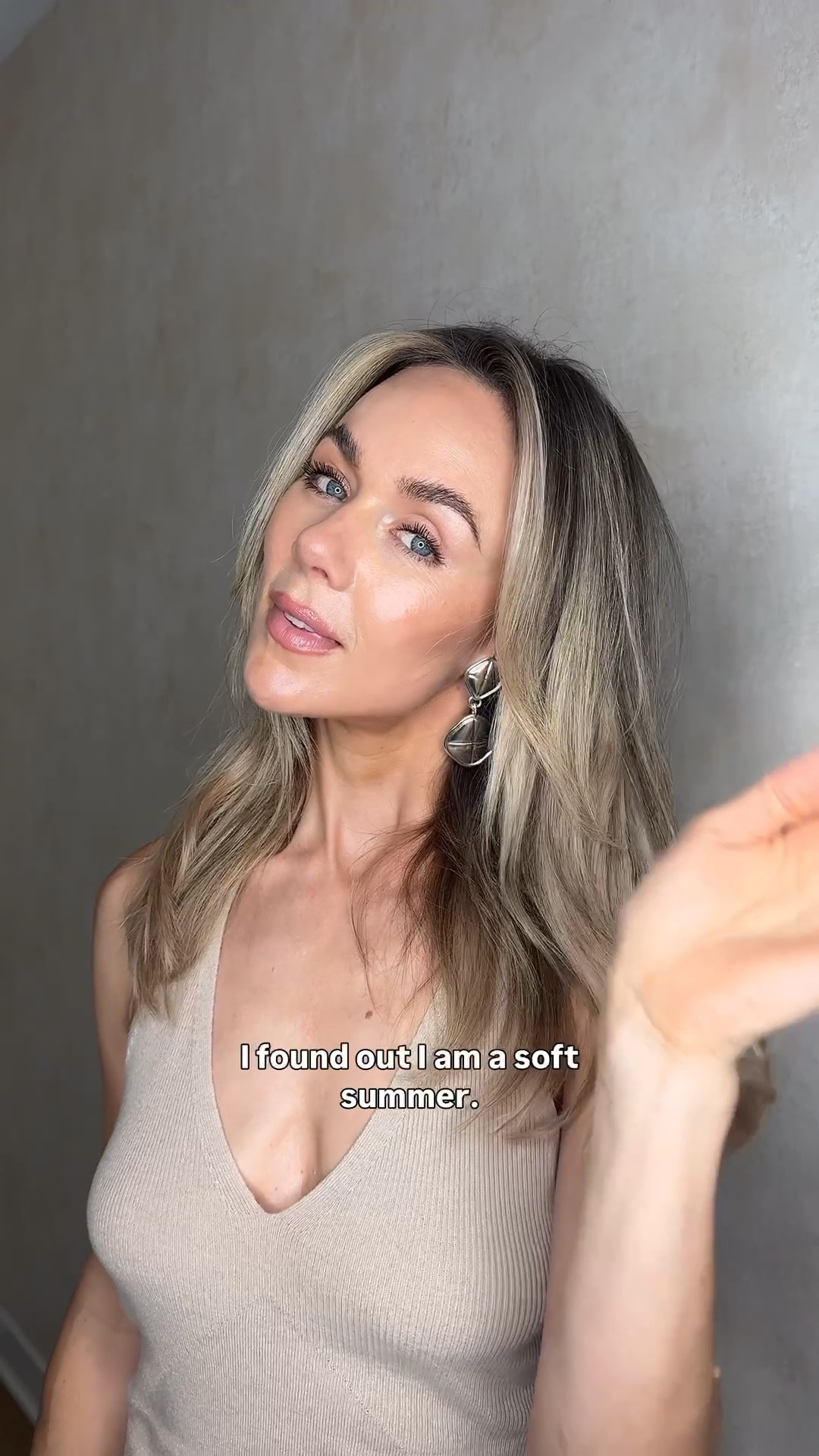 Soft summer color palette makeup and styling 

•Rms eye lights in champagne pink
•Kosas lipstick in 1000 degrees 
•Cocokind lip gloss in be powerful 

#LTKSeasonal #LTKFindsUnder100 #LTKBeauty