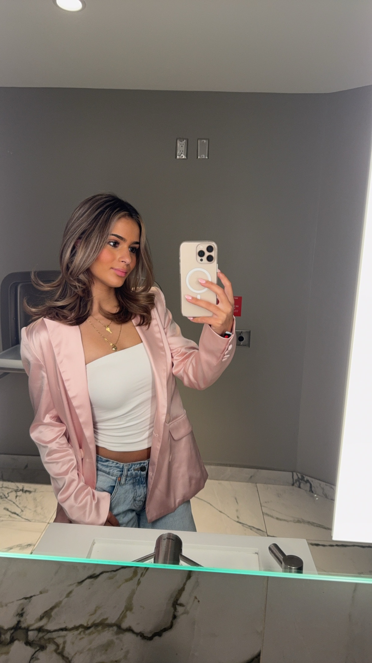 Perfect jacket for work or a night on the town! 

#LTKStyleTip #LTKWorkwear #LTKWatchNow