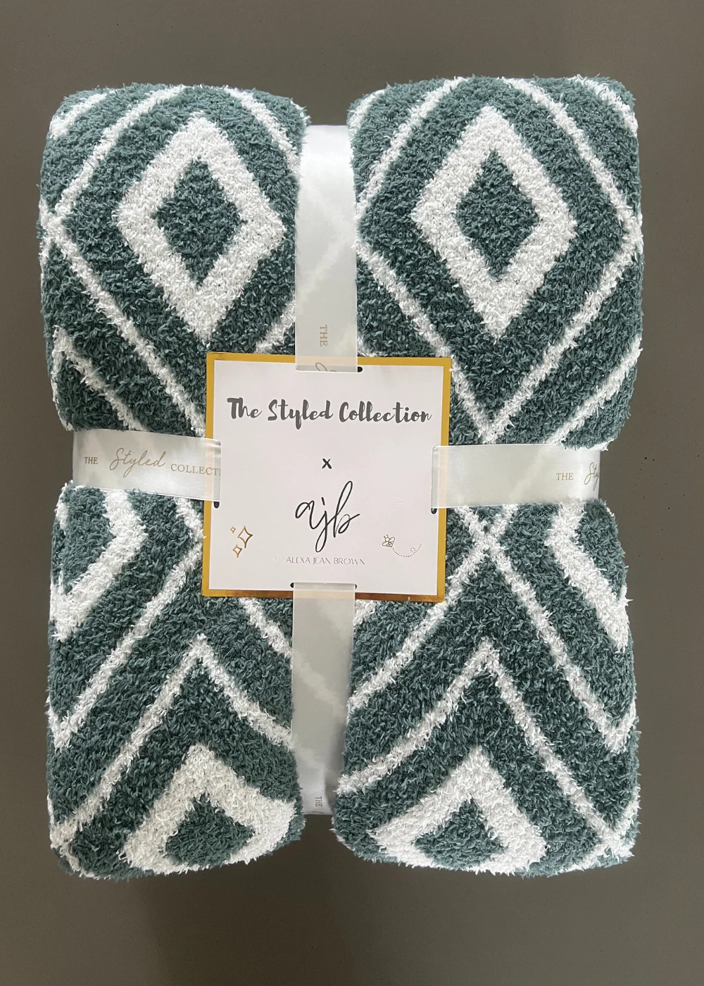 Alexa Jean Brown Collection: Diamond Argyle | The Styled Collection