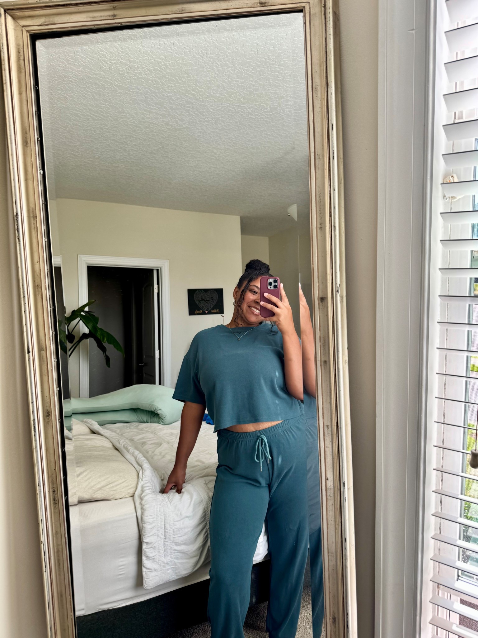 Cropped sweatsuit - Mid Size Mama 💙

#LTKMidsize