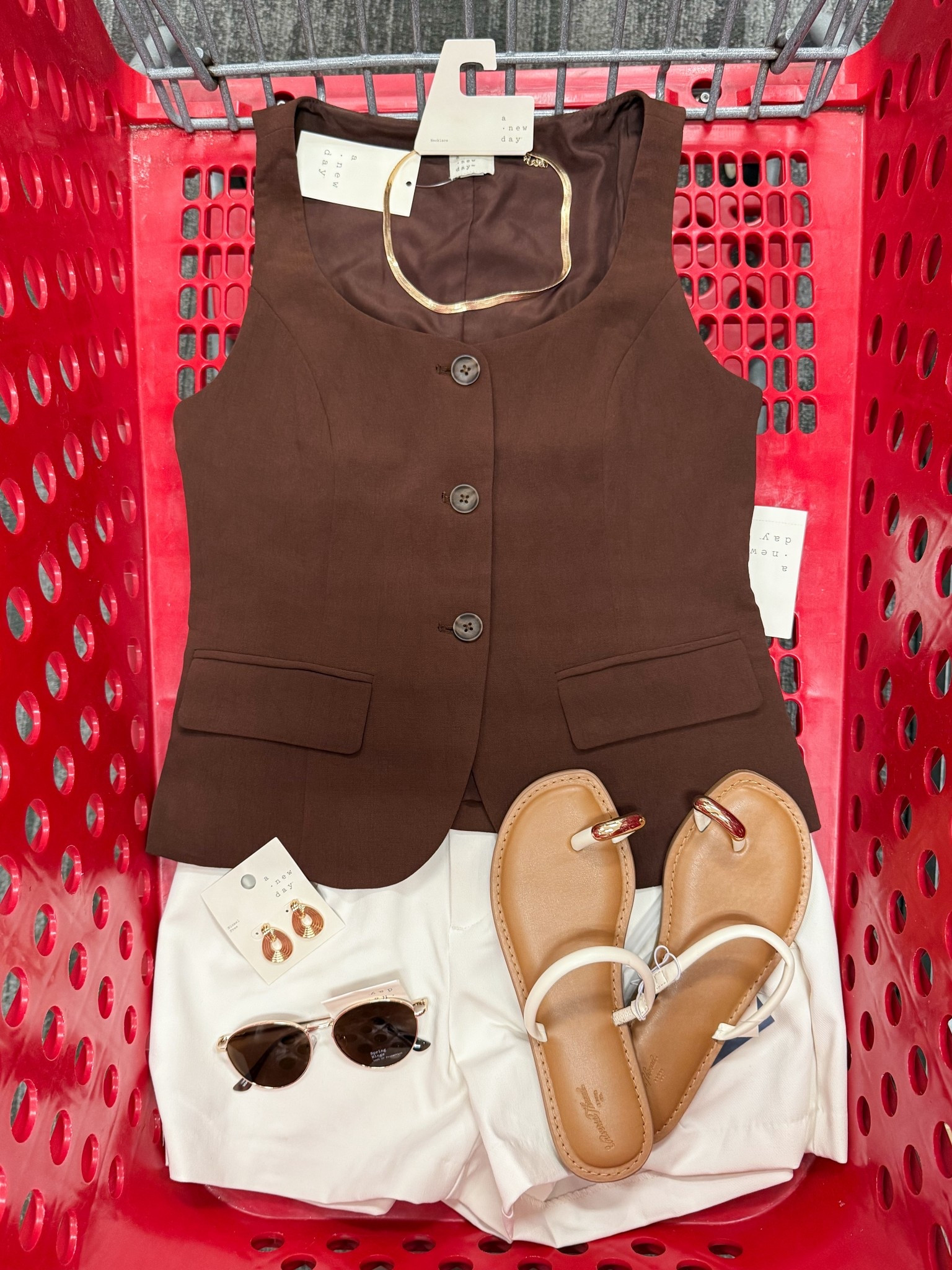 Sunday cart views✨✨
•
When you’re ready for fall but it’s still 90 degrees in Texas! Loving all the creams and neutrals rolling in to Target! 
•
•
#target #targetstyle #targetrun 

#LTKSeasonal #LTKFindsUnder50 #LTKStyleTip