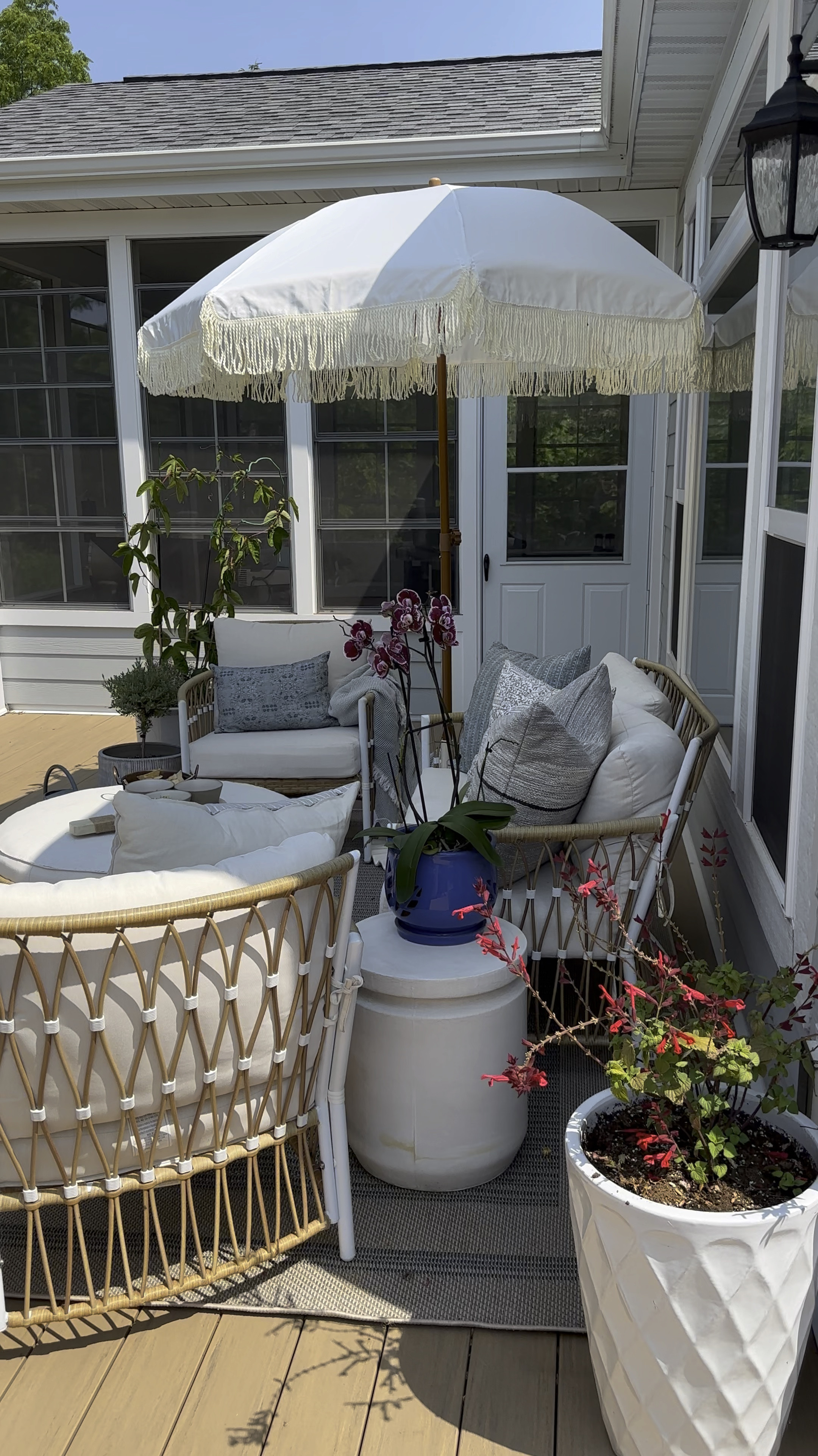 This 4 piece outdoor patio set continues to be a top seller because it’s such a great deal! Just saw @walmart dropped the price to under $700! #walmartpartner #walmart #walmarthome