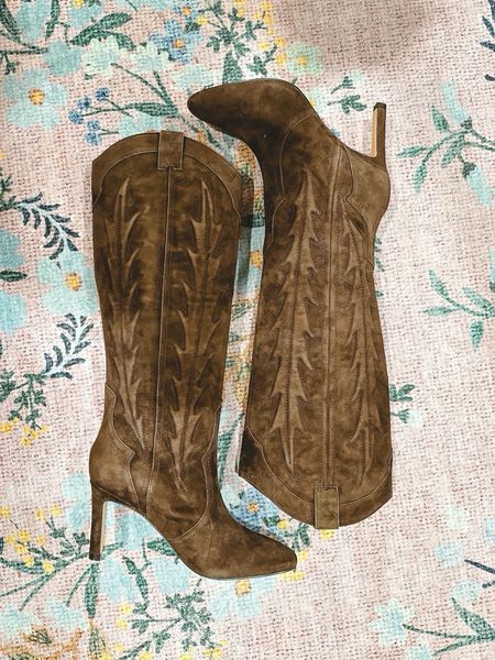 Use code styledjen20 for 20% off all Marc fisher! These knee high chocolate brown western boots are amazing!!!




#LTKshoecrush #LTKfindsunder100 #LTKSeasonal