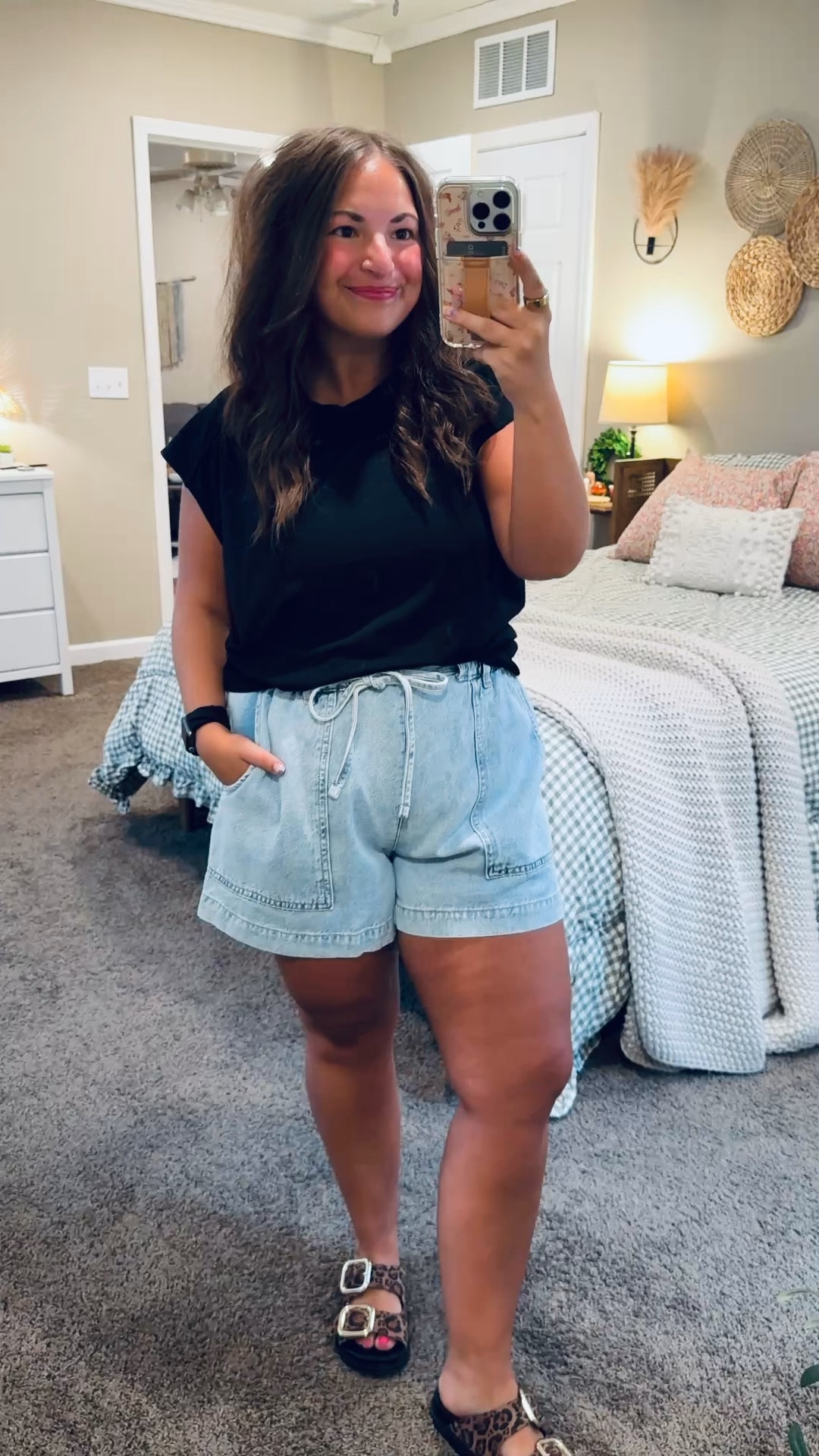 The tie waist detail makes these Walmart shorts extra flattering ✨

sandals: fit true to size // wearing a 5
shorts: fit true to size // wearing a large
muscle tank / tee: fits slim, otherwise true to size // wearing a large 

 #LTKootd #LTKMidsize