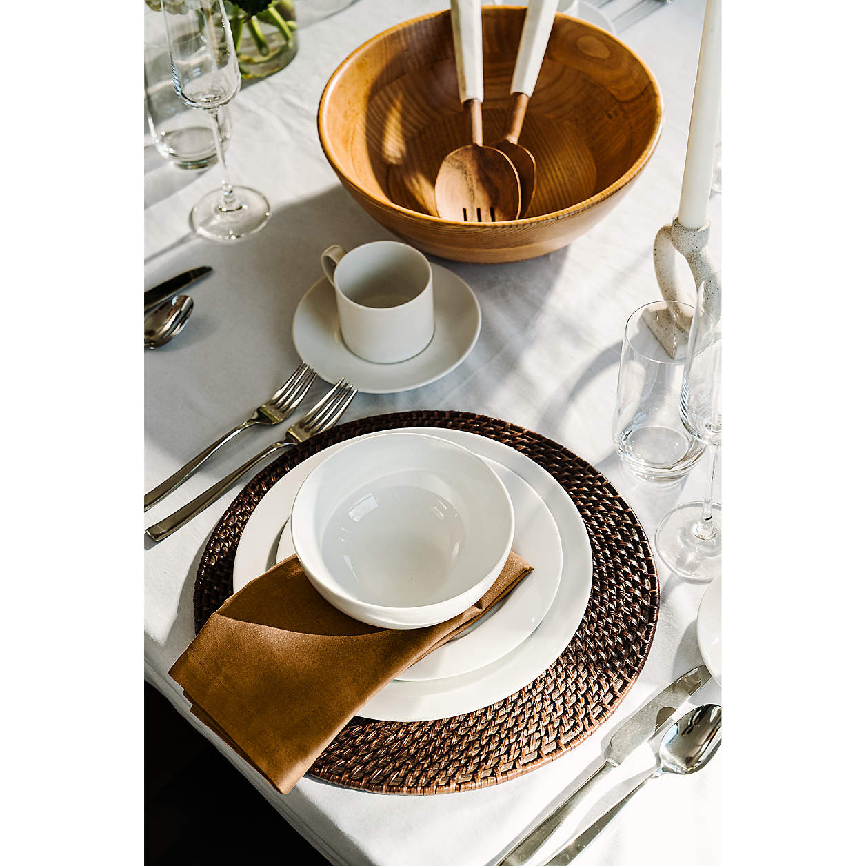 Aspen Rimmed Porcelain Dinner Plates, Set of 8 + Reviews | Crate & Barrel | Crate & Barrel