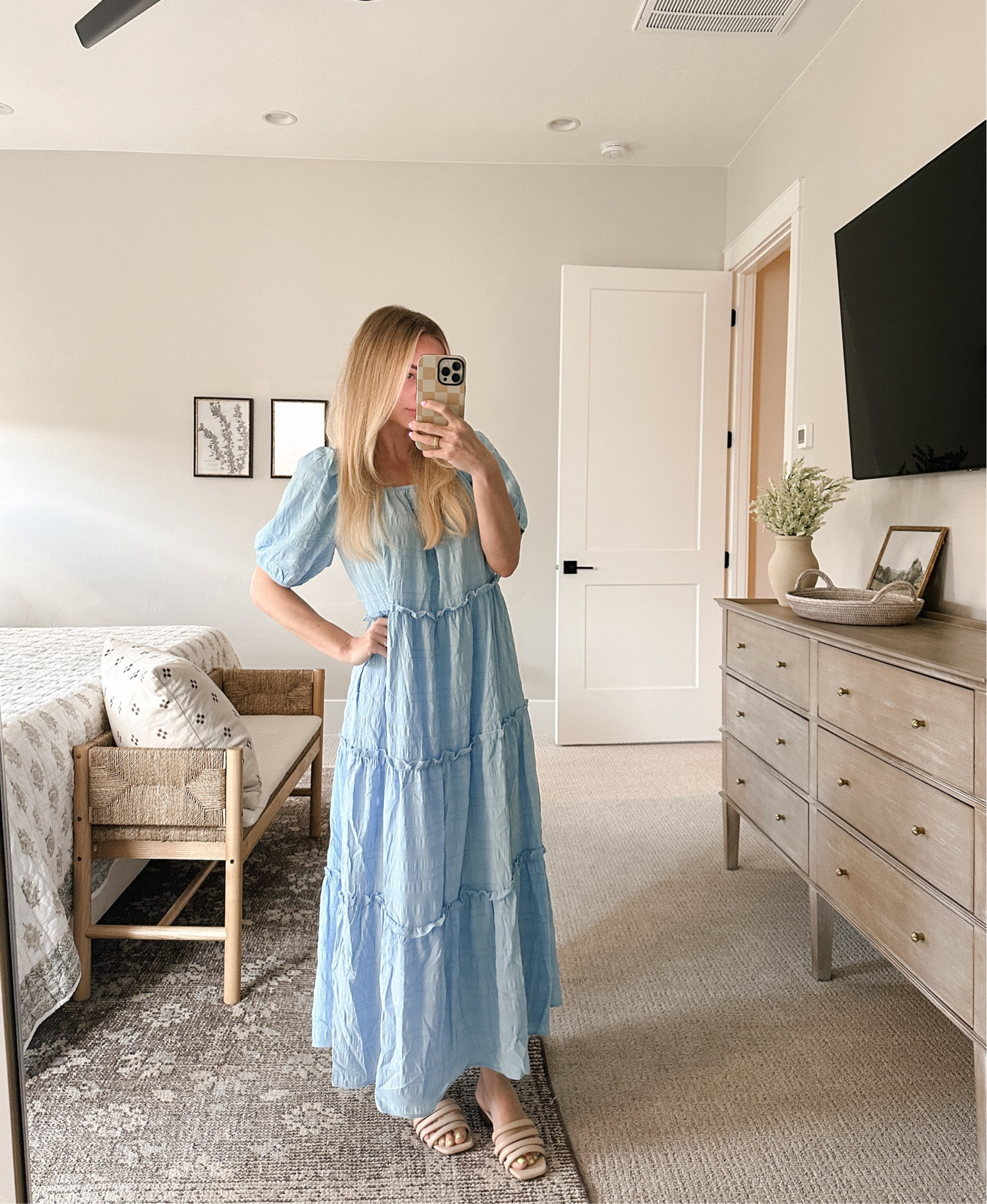 This dress is on sale and was SO comfy today! Perfect for summer! 🩵