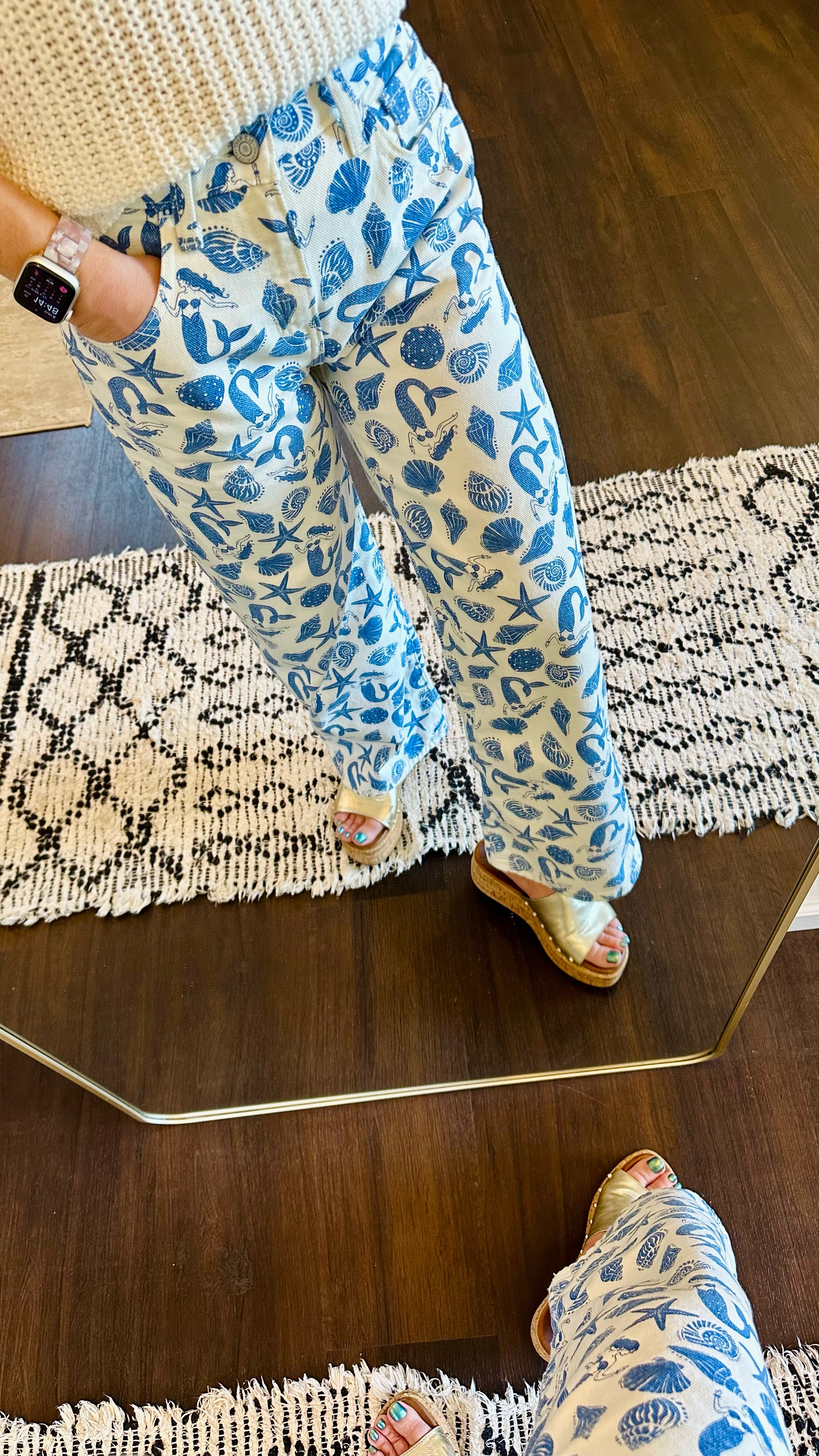 These mermaid printed jeans are 😭😭😭👏🏼 Perfect for my petite gals or young girls bc, welp…they’re from the girls’ section. Giving Anthro on a dime! 100% cotton with a slight stretch. The perfect jeans for my short girlies! Vacay or just because you’re living for that beachy vibe. I’m 5’2” 108 lbs. wearing size 14. 🐚🪸🩵

#LTKKids #LTKPetite #LTKSummerEdit