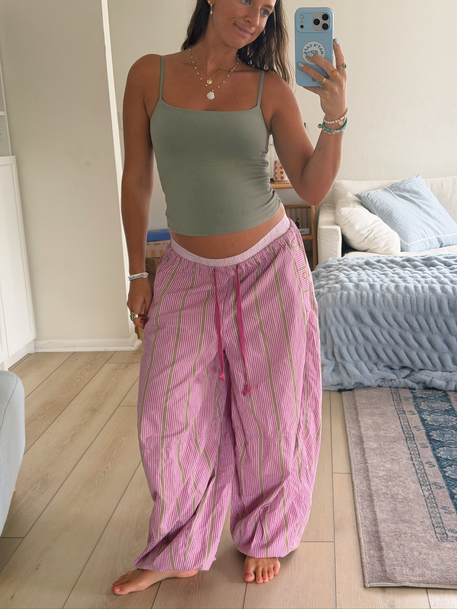 these trousers are so comfy and come in a few other colors! these bra free camis from Abercrombie are my fav! 

#LTKBump #LTKgrwm #LTKootd