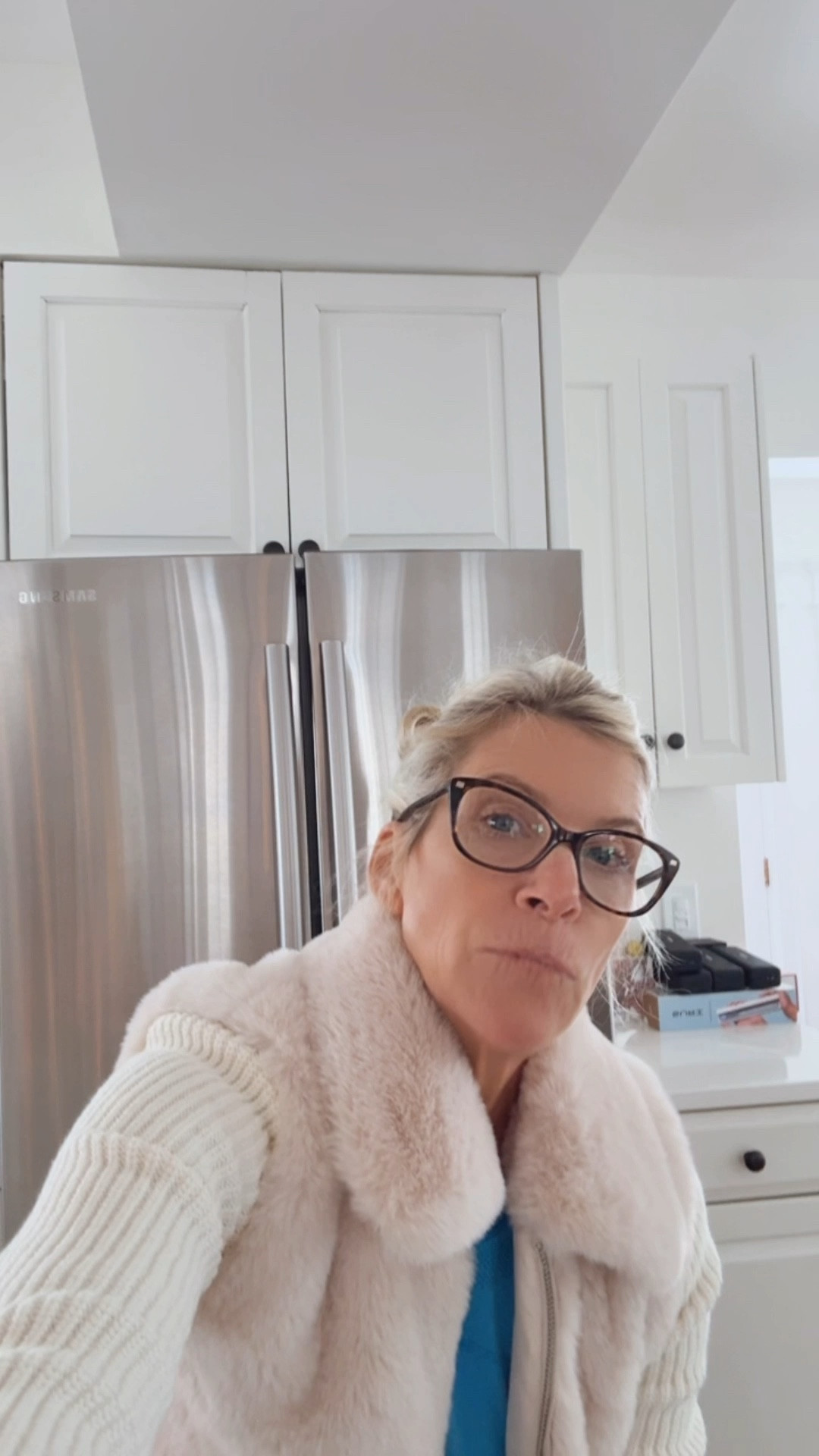 Greatest little days hurt jacket ever. I love the knit sleeves.  Makes it more casual. I’m in xs. I wish I had a small 🤷🏼‍♀️

#LTKdayinmylife #LTKWorkwear #LTKOver40