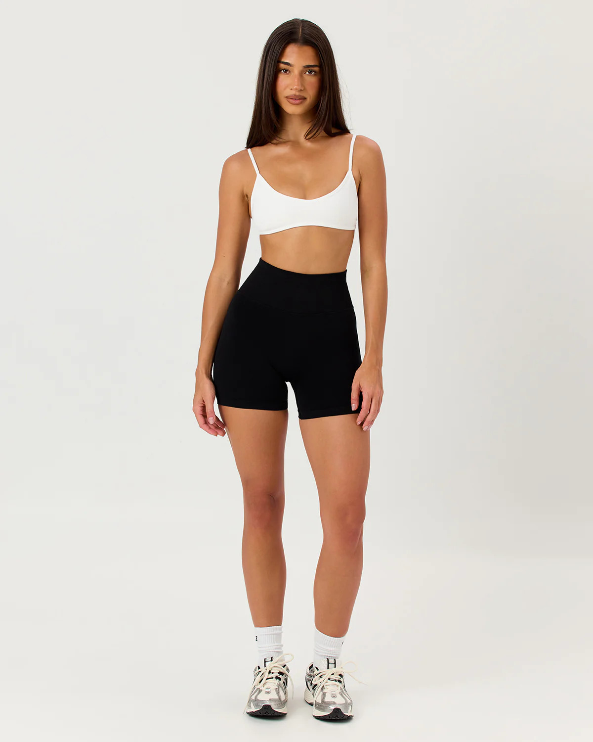 Seamless Invisible Scrunch Shorts 4" | Black | Crop Shop Boutique US