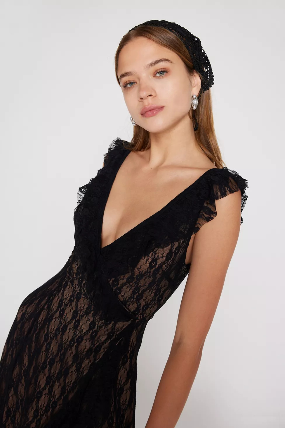 Kimchi Blue Indy Lace Midi Dress | Urban Outfitters (US and RoW)