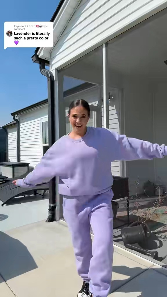 Comfrt’s brand new crew neck is already on sale!

#LTKFindsUnder50 #LTKSaleAlert #LTKStyleTip