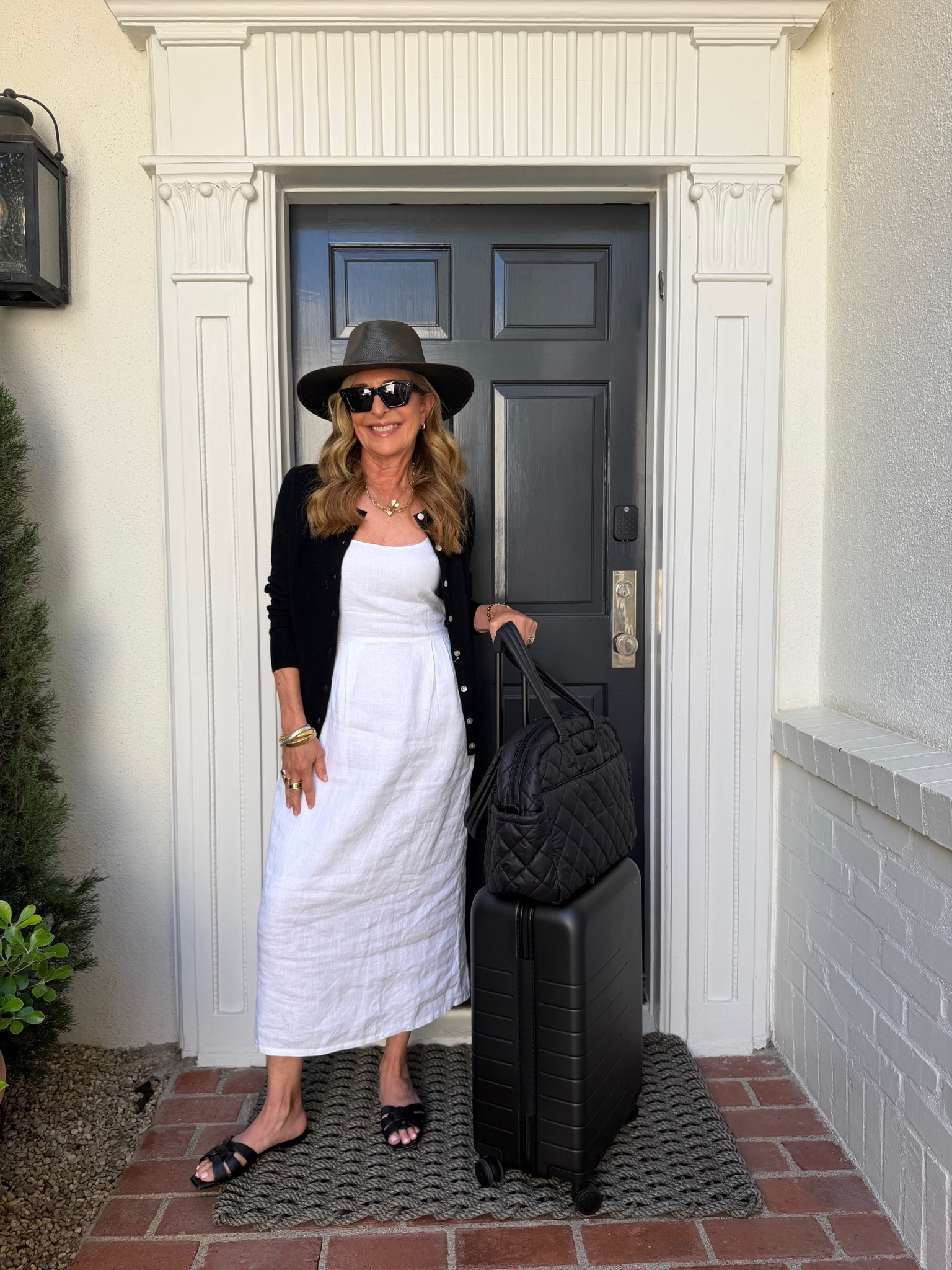 @Quince has nailed their packing essentials! So excited to share my new favorite suitcase, weekender bag, and packing cubes with you. The price is fabulous. #QuincePartner 

#LTKTravel #LTKootd #LTKOver40