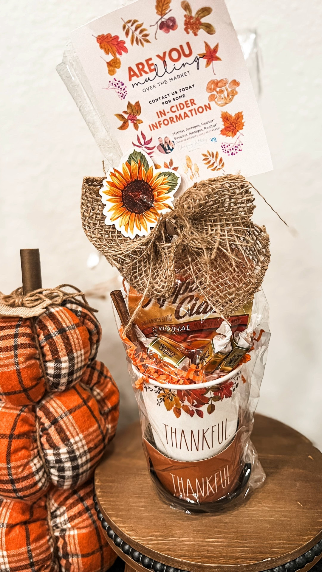 Apple cider themed fall Pop-By idea for Realtors 🍎 
This favor would make a great seasonal gift for a friend or teacher - just change the tag!

#LTKParties #LTKVideo #LTKSeasonal