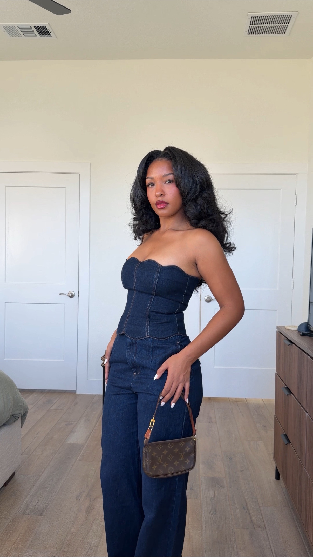 Steal My Spring Outfits - pt 3 — Loving this denim two piece look from @Meshki 👖💙.  Use my code ANDREAMESHKI Shoes from Tony Bianco
#springoutfitideas #springfashion #denimset #meshki 

#LTKootd #LTKgrwm