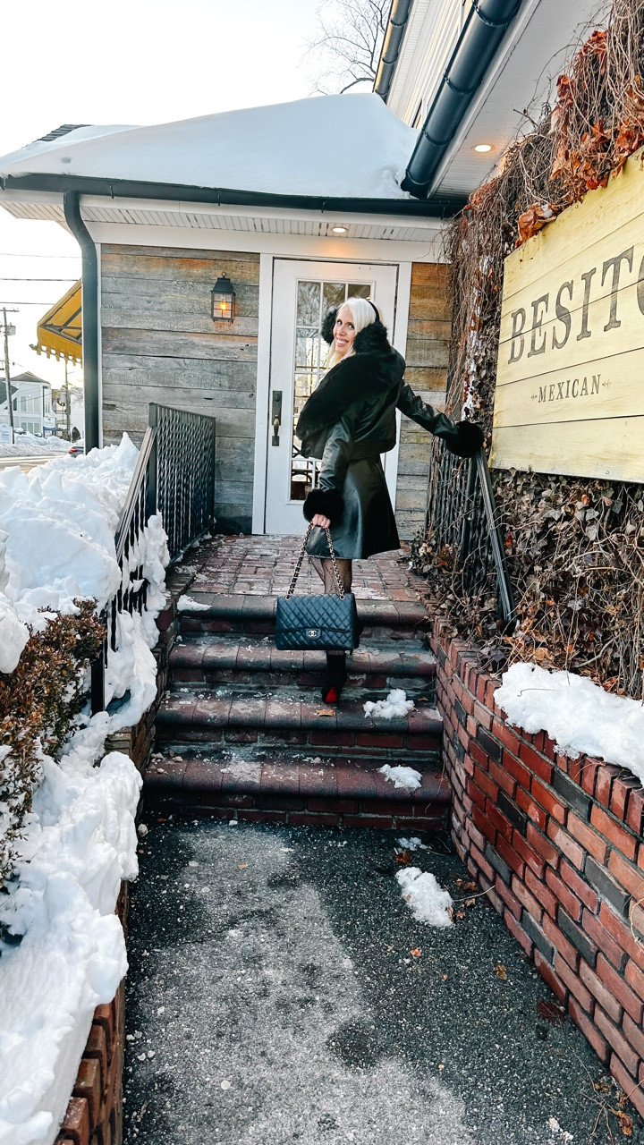 If it’s snowing, we’re still going ❄️🥂
Winter glam > winter hibernation. (Sometimes 🤣 ) 

#maincharacterenergy #datenightlook #wintervibes #longislandlife #luxestyle