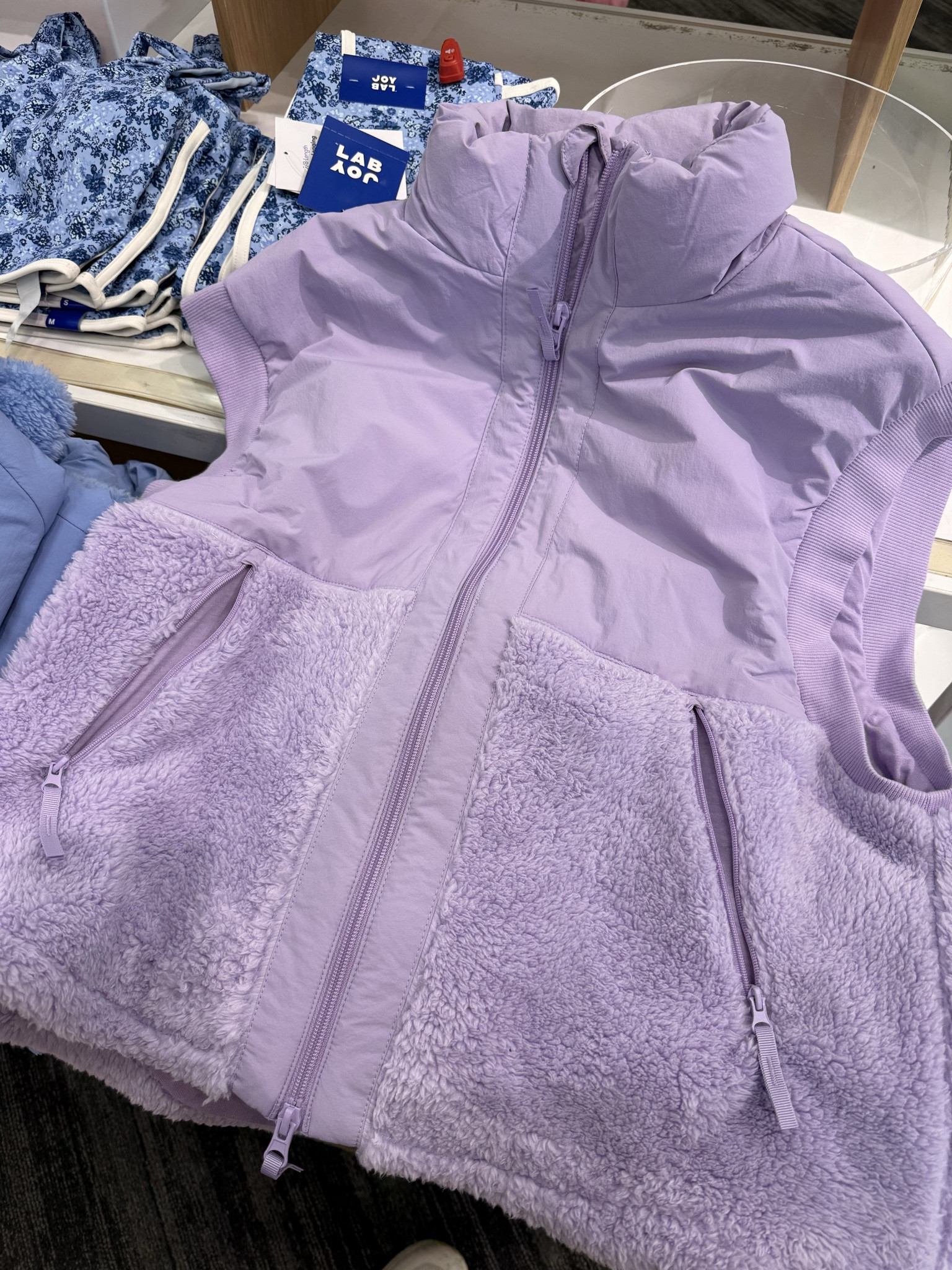 Loving these vest & the colors!!

Workout, activewear, Joylab, target, fitnesss

#LTKActive #LTKFindsUnder50 #LTKfitnessgoals