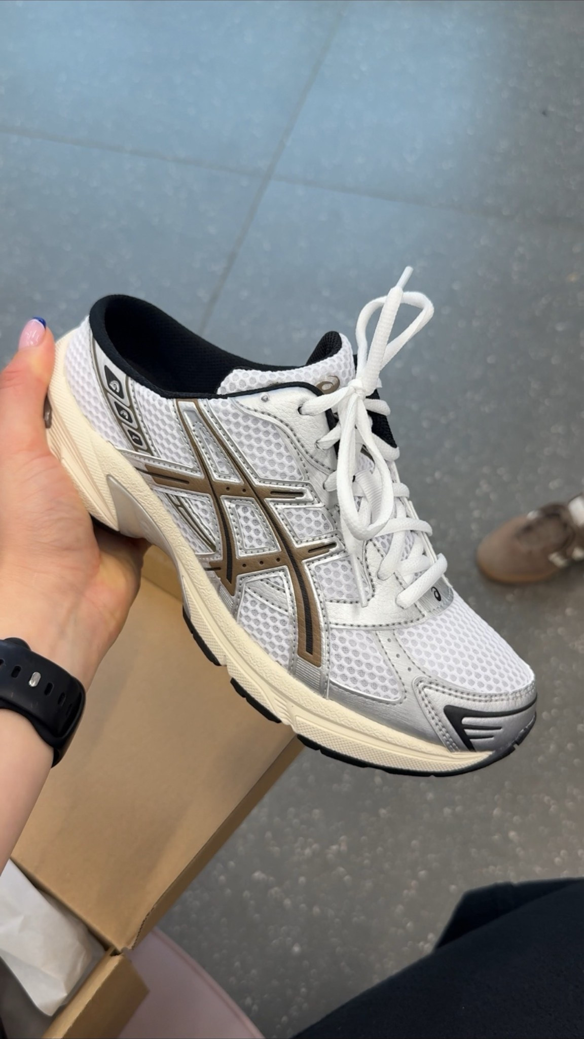 My new favorite shoes for long walks

#LTKootd #LTKfitnessgoals #LTKActive