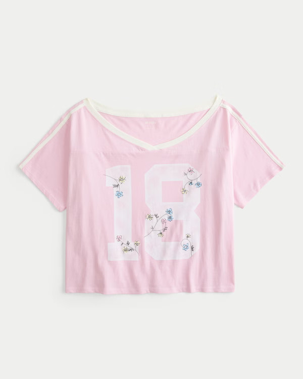 Oversized Off-the-Shoulder Varsity Floral Graphic Tee | Hollister (US)