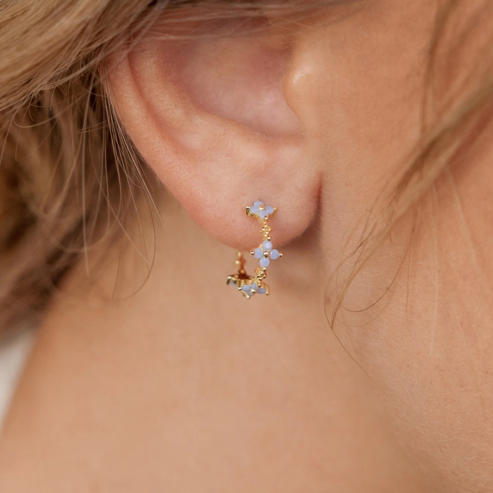 Ivy Flower Hoops | Caitlyn Minimalist