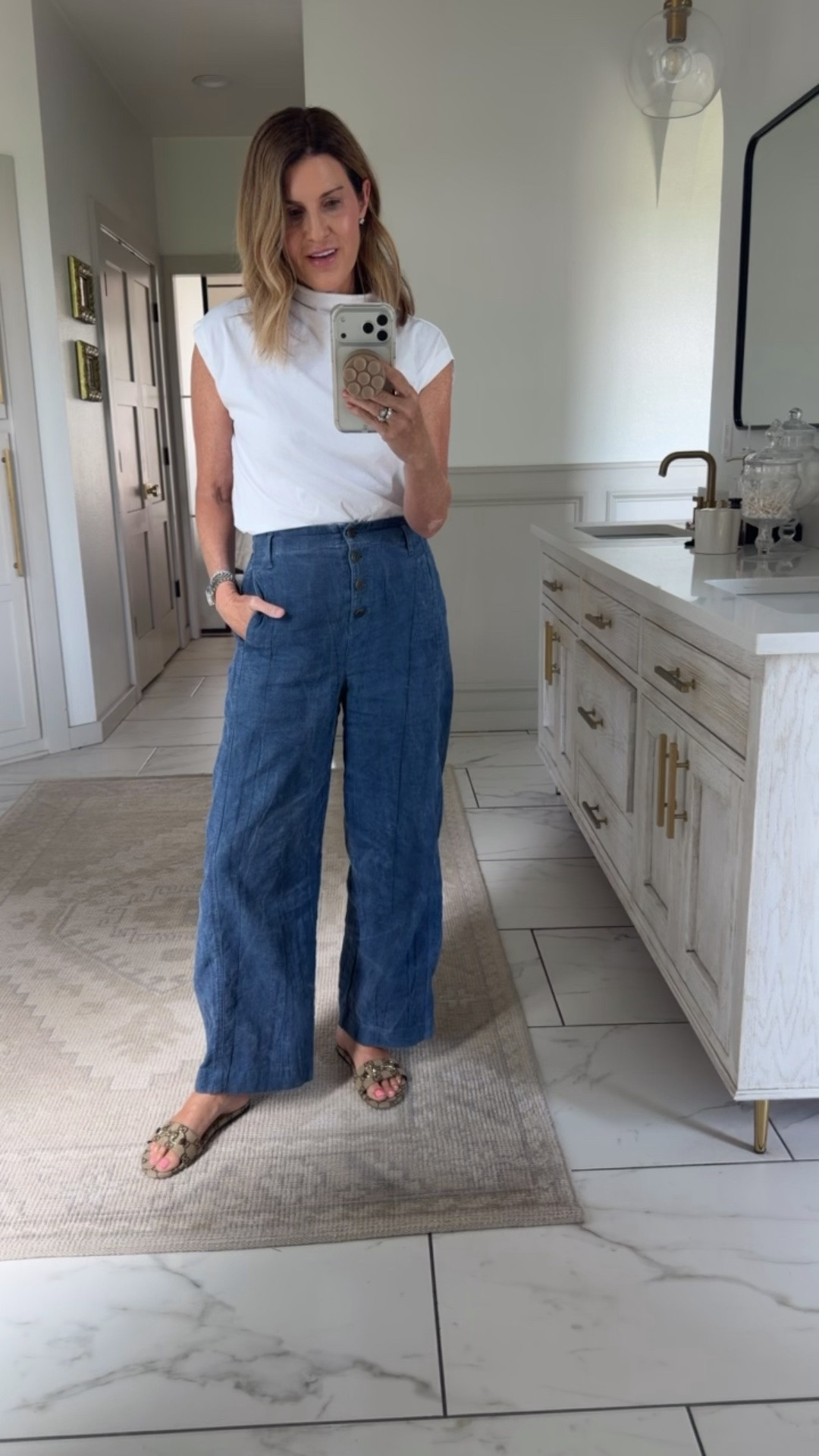 Ootd small top and size 4 pants

#LTKOver40 #LTKdayinmylife
