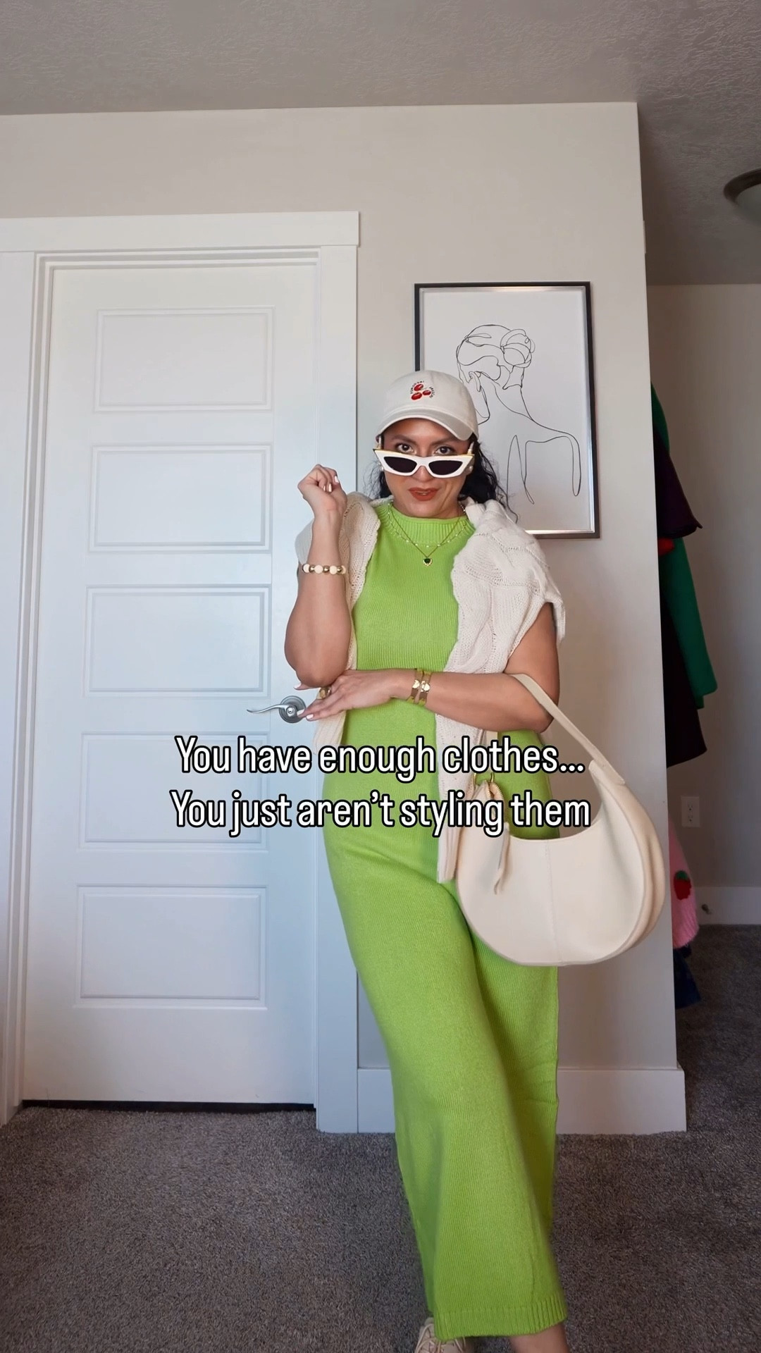 Wearing the size small. It’s a generous fit. Love the fabric. I’m a size 6, 5’2” for reference 

#LTKmomlife #LTKPetite #LTKSeasonal