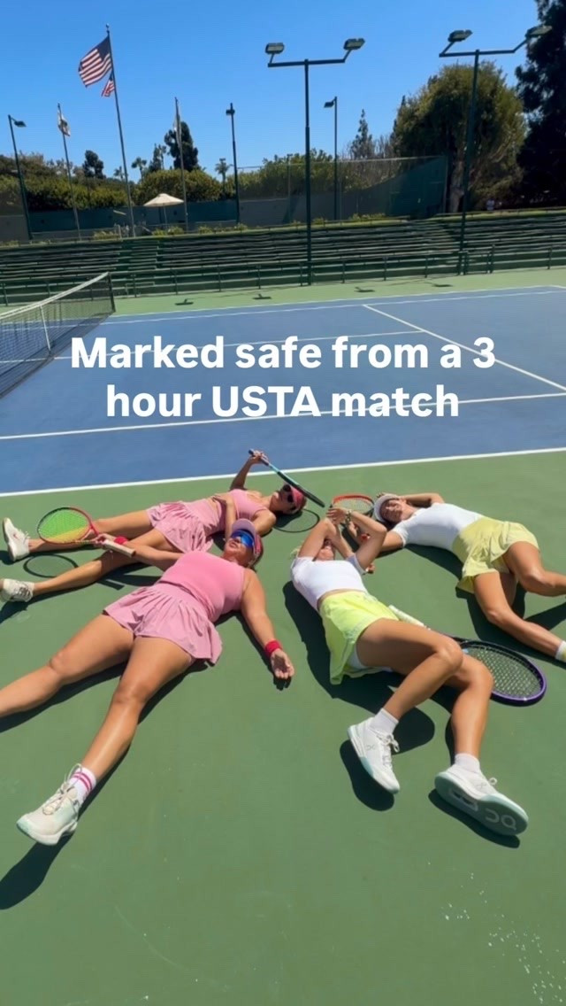 The longest USTA match of our lives😂 3 tiebreaks later and we finally wrapped up after 3 hours of back and forth tennis. 

So much fun with @newporttennistrophywives @meegggssss__ @leah.josephson.smith @taylorbogartguerrero 

#wilsontennis #luckyinlove #ustasocal