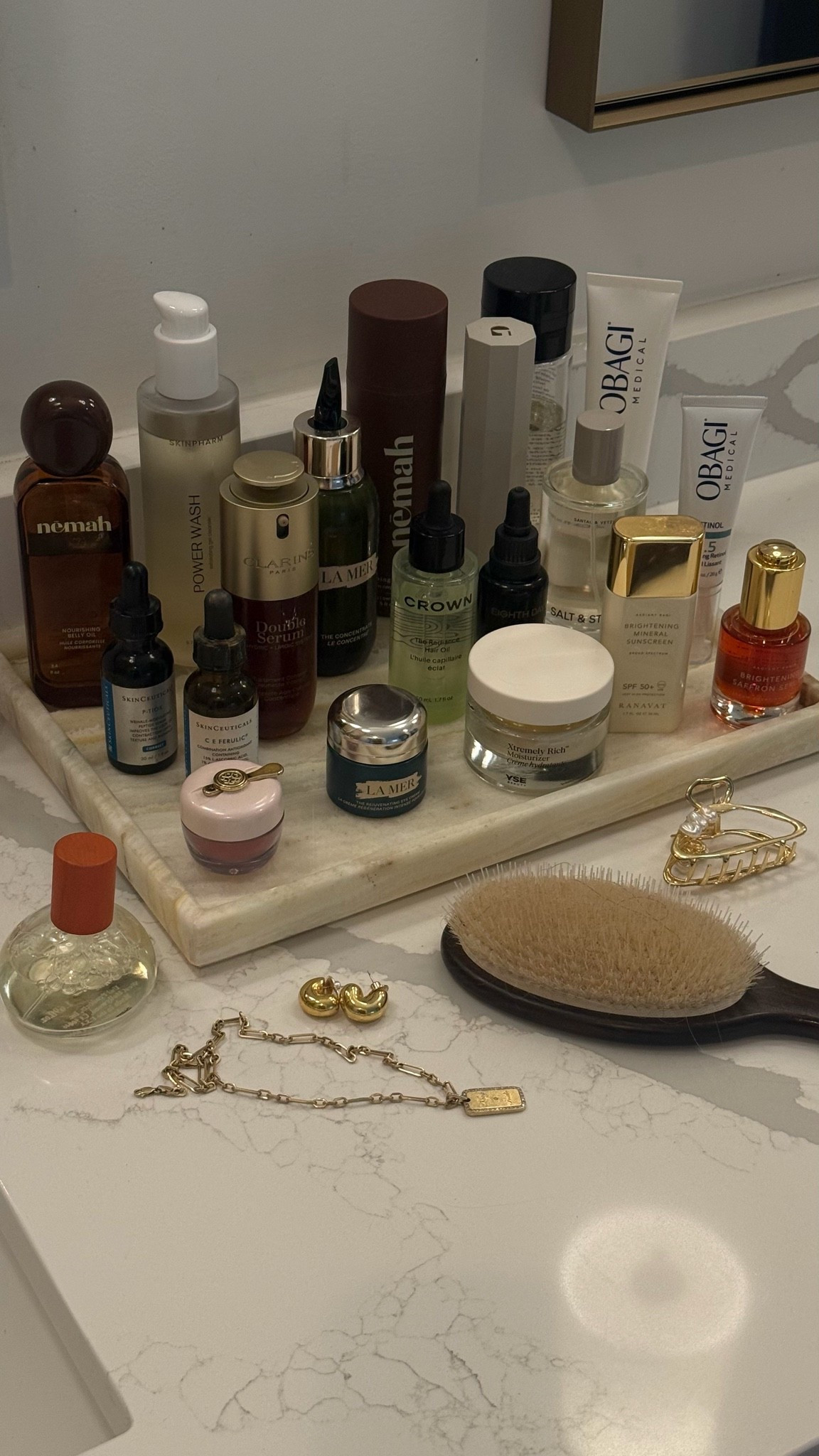 A closer look at my vanity 🪞

#LTKgrwm #LTKmorningroutine #LTKHome