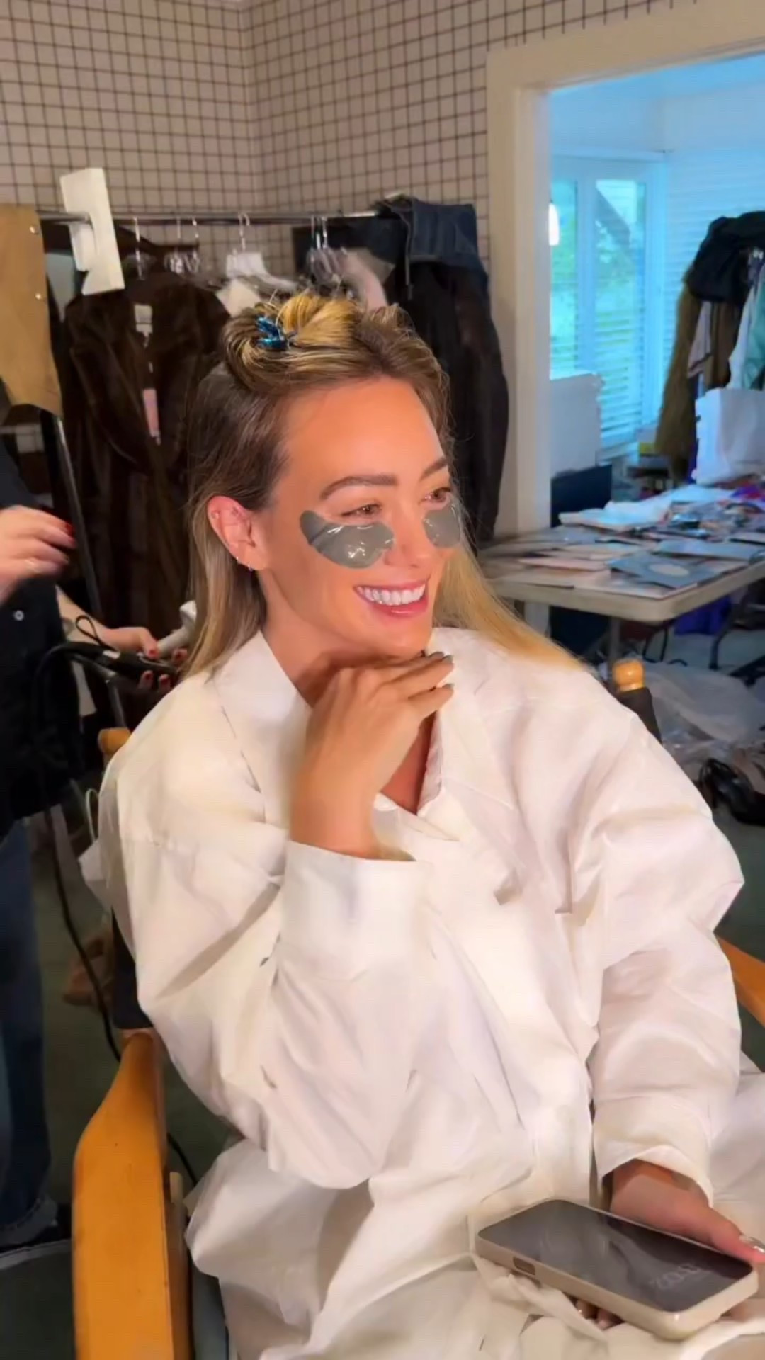 Hilary Duff's hair tool and make up