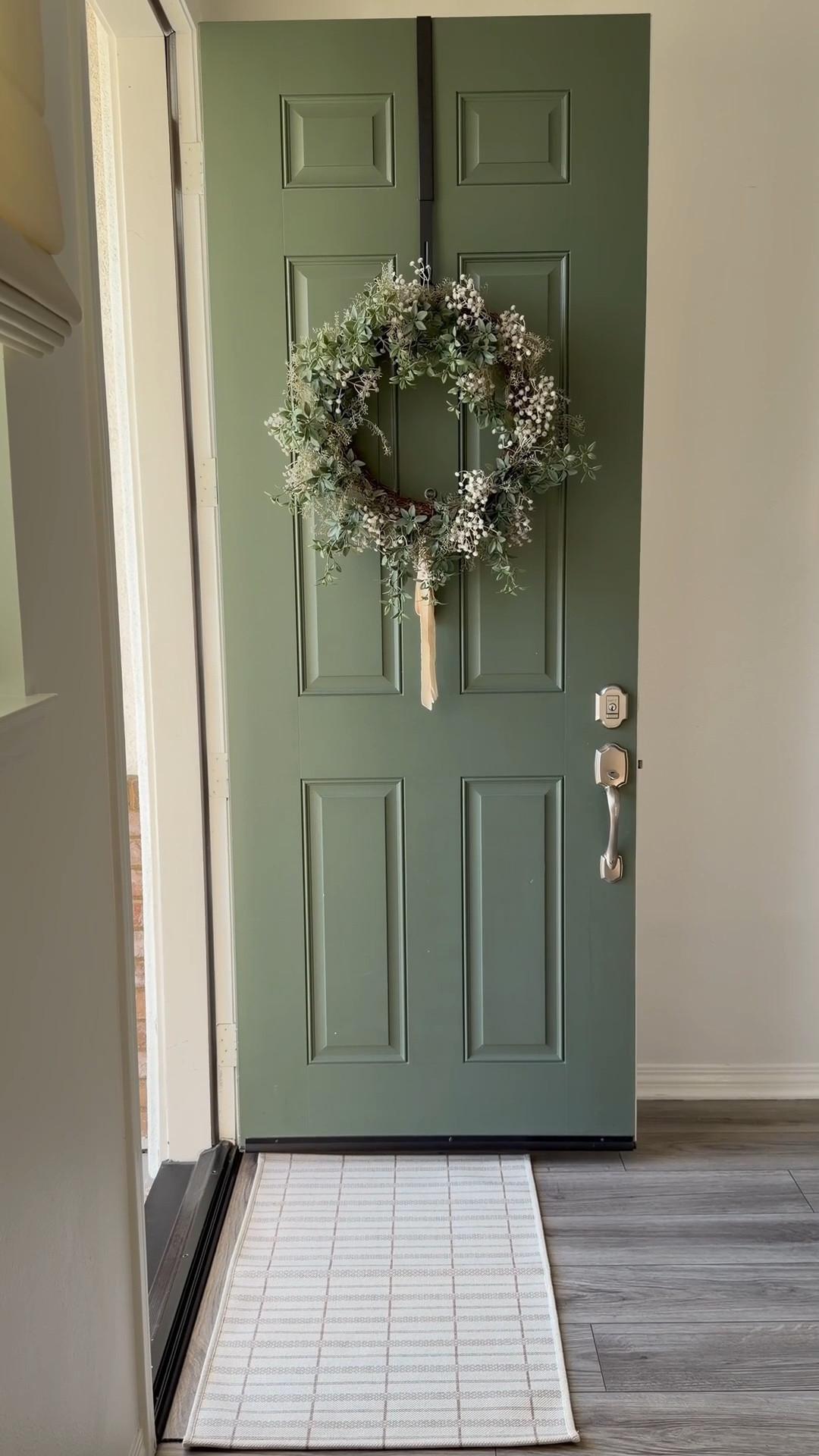 Entryway accent rug! 

#LTKHome #LTKmomlife #LTKSeasonal