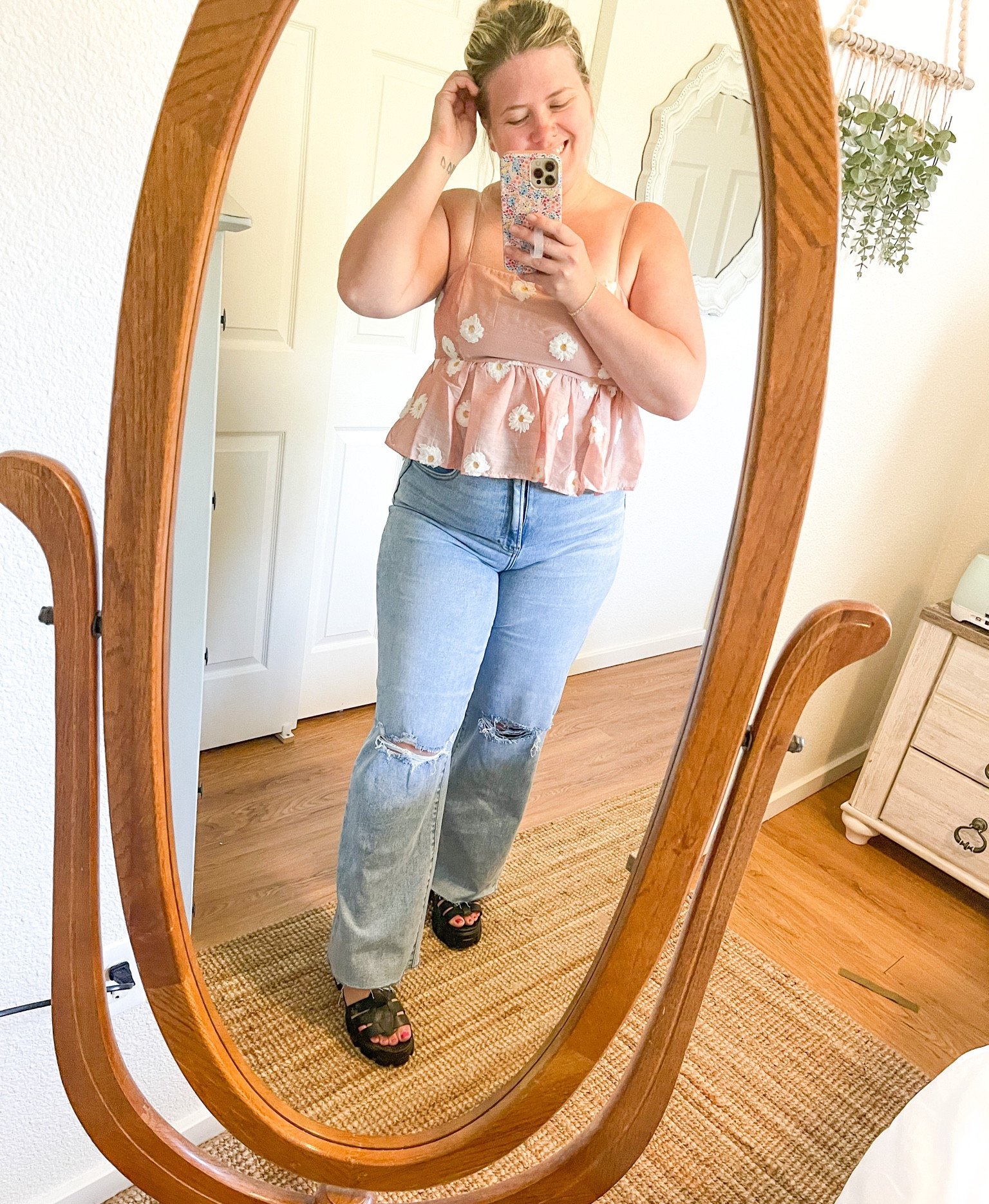 Such a fun spring outfit. 
Wearing an XL in the top, 31 in the jeans, and 8 in shoes I’d say they run tts

#LTKFind #LTKshoecrush #LTKSeasonal
