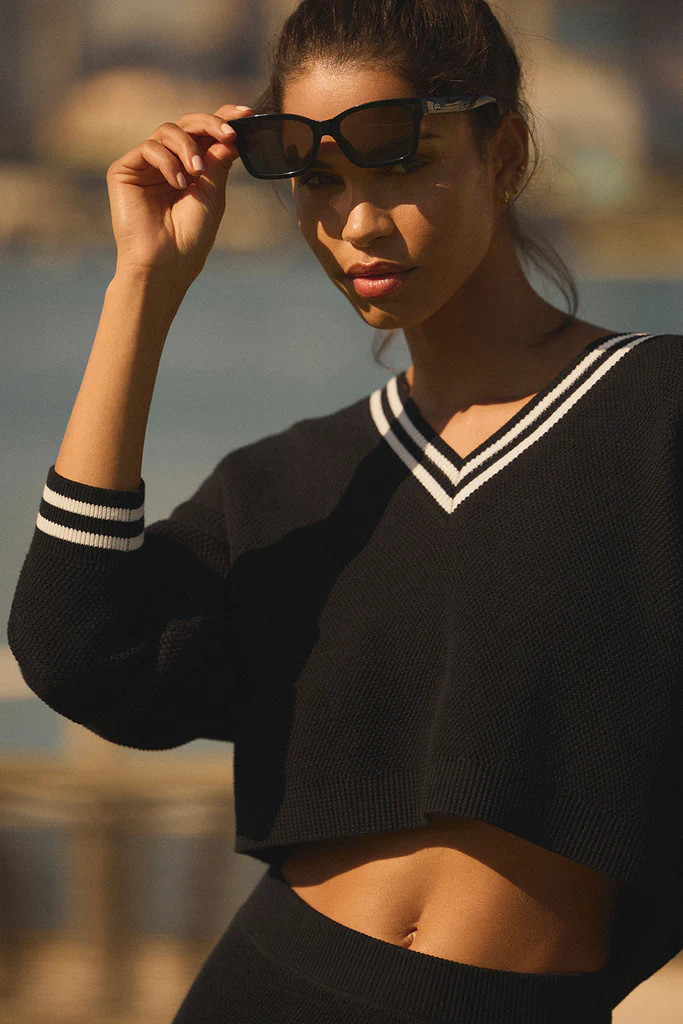 Tennis Club Sweater Knit V-Neck Pullover - Black/Ivory | Alo Yoga (US)