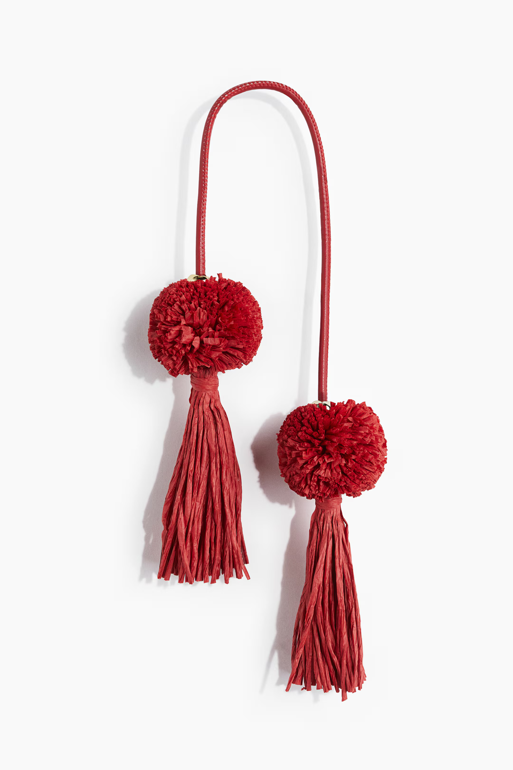 Straw tassel bag charm | H&M (UK, MY, IN, SG, PH, TW, HK)