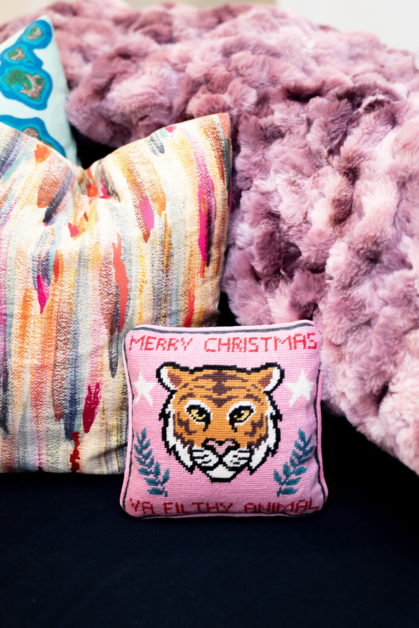 cozy and cute… all my favorite holiday happies to have around your home | 

#LTKSeasonal #LTKHome #LTKHoliday