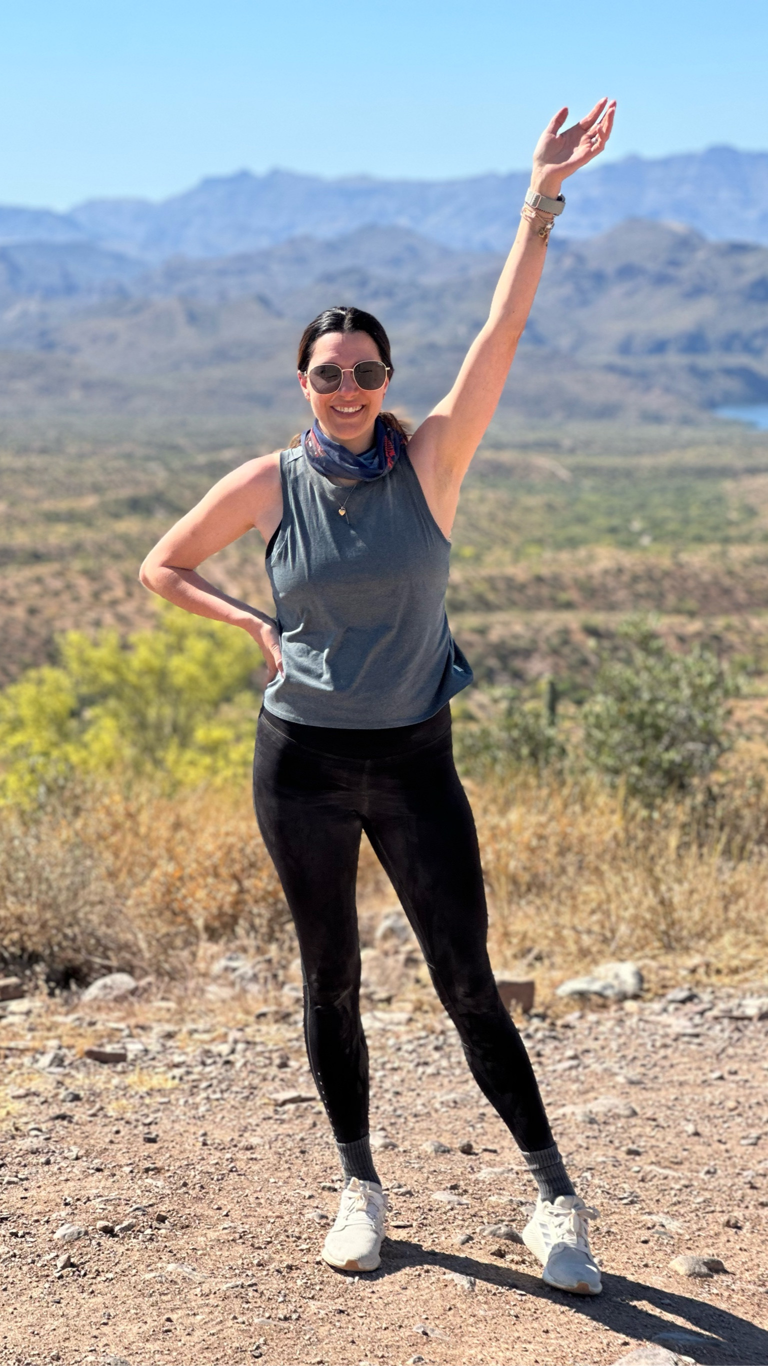 What I wore on our UTV tour in Scottsdale!

UndeniablyElyse.com

Arizona trip, Things to do in AZ, desert things, weekend getaway, easy outfits, vuori, Zella leggings, belt bag, quay, Nordstrom sale

#LTKstyletip #LTKunder50 #LTKFind
