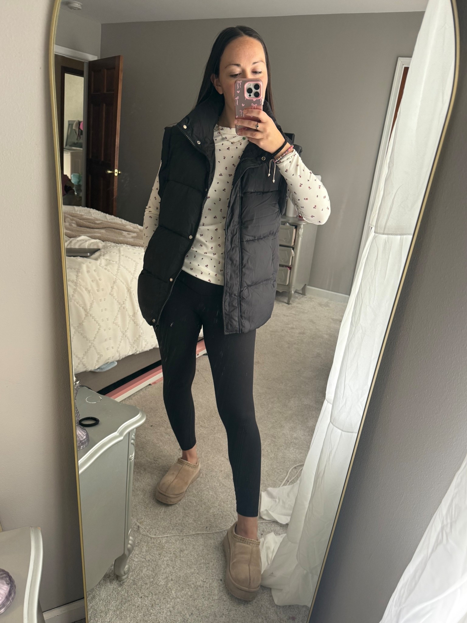 These ribbed tees are such good basics and only $8! Love to pair this with leggings and a puffer vest

#LTKStyleTip #LTKFindsUnder50 #LTKSeasonal