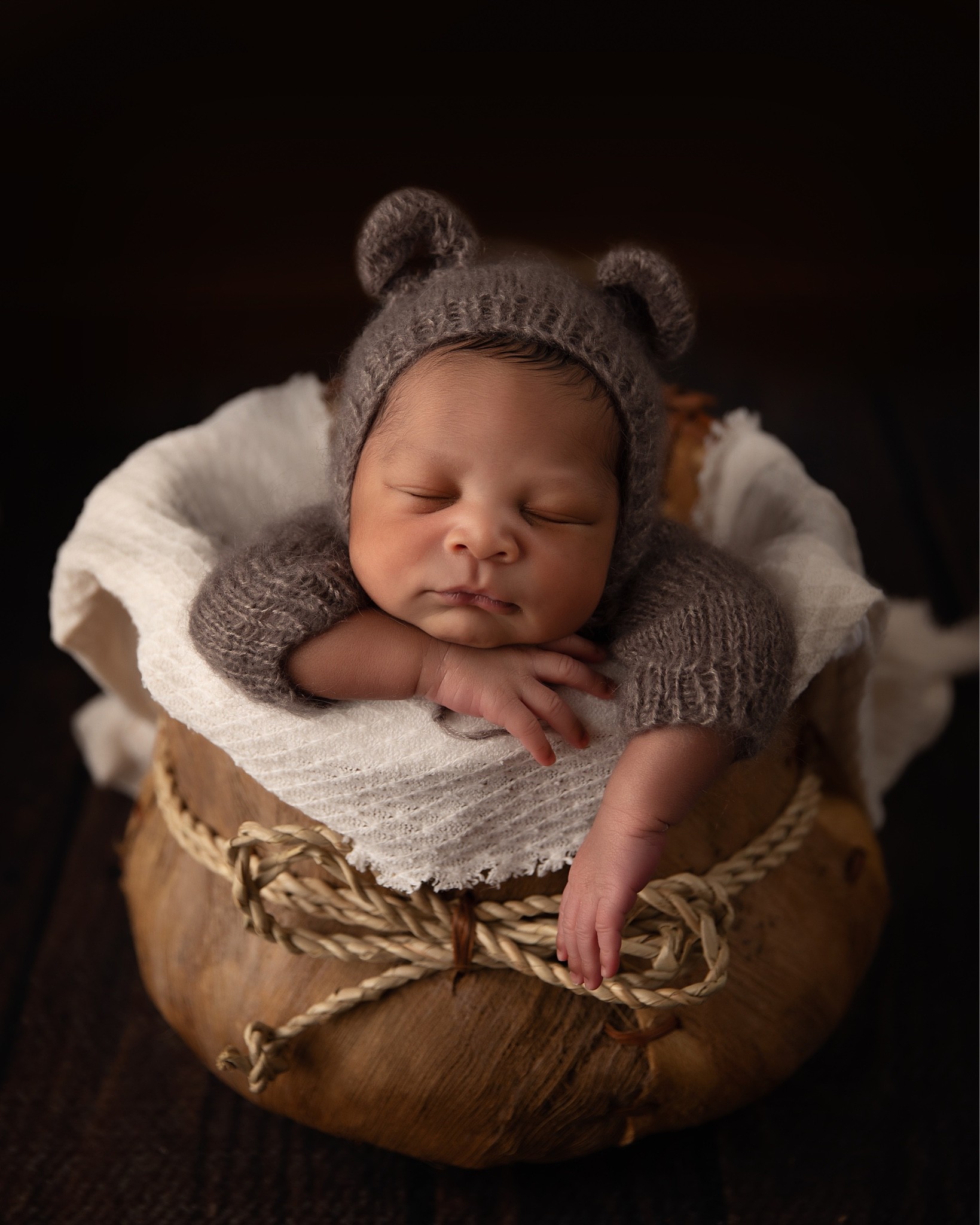 My little teddy bear! Cutest outfit find for newborn photos! 💙

#newborn #newbornoutfits #newbornphotography #etsyfinds #etsy #baby

#LTKHalloween #LTKbump #LTKbaby