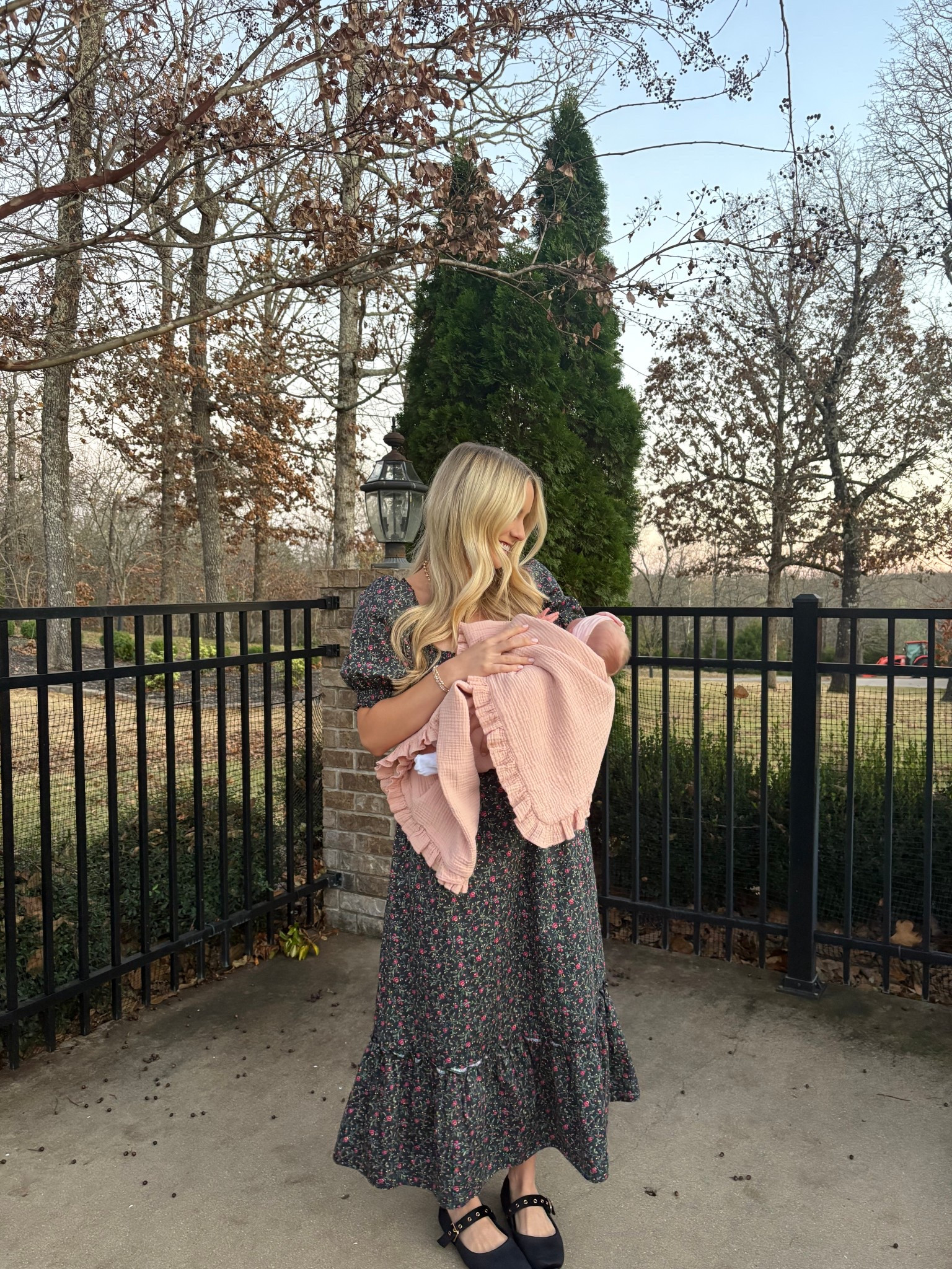 a sweet holiday dress! 🎁

#LTKHoliday #LTKmomlife #LTKSeasonal