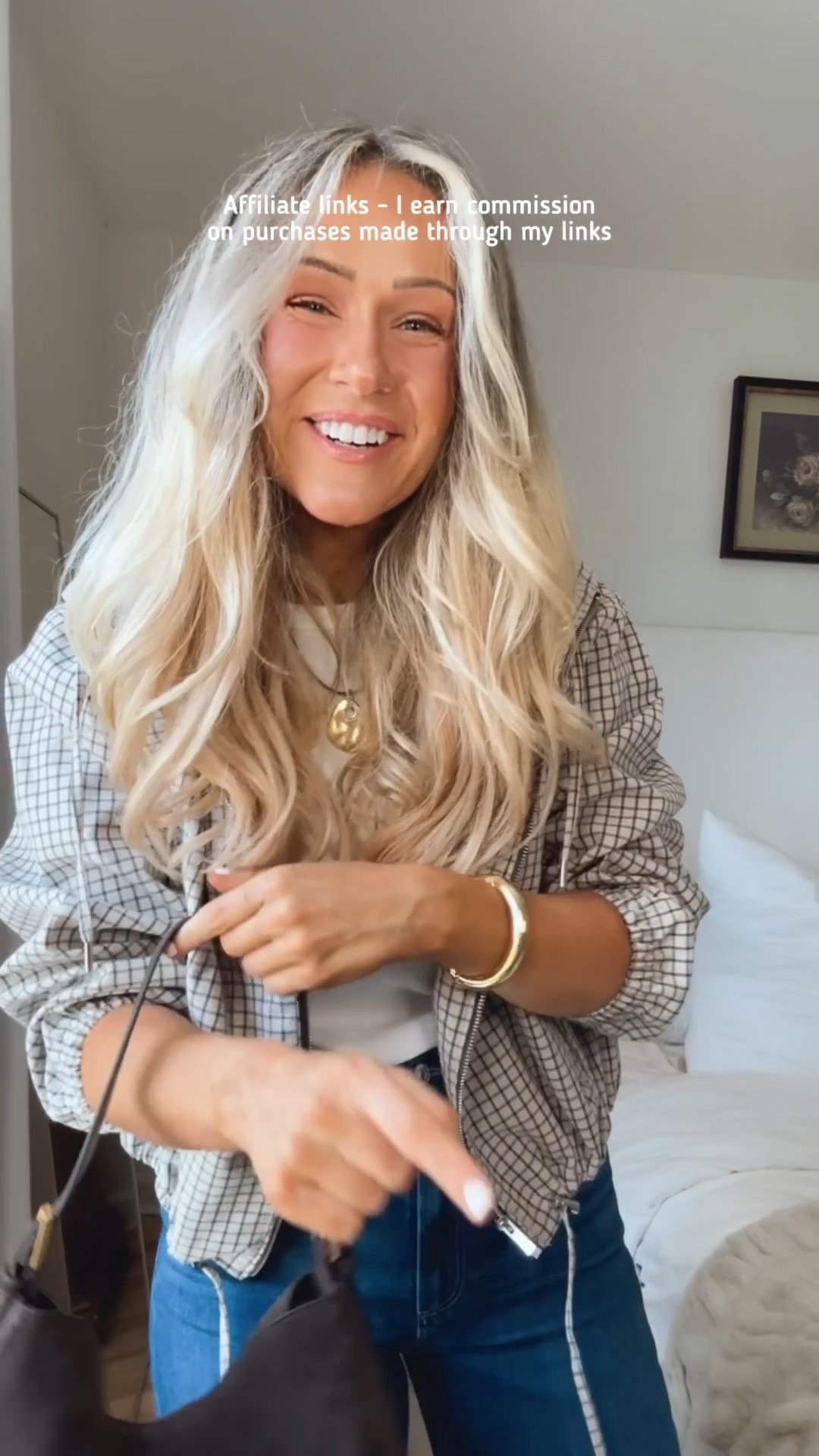 Affiliate links - I earn commission on purchases made through my links 

Casual fall outfits women 
Zara fall jackets
Paige jeans
J.Crew white tshirt
Brown suede bag