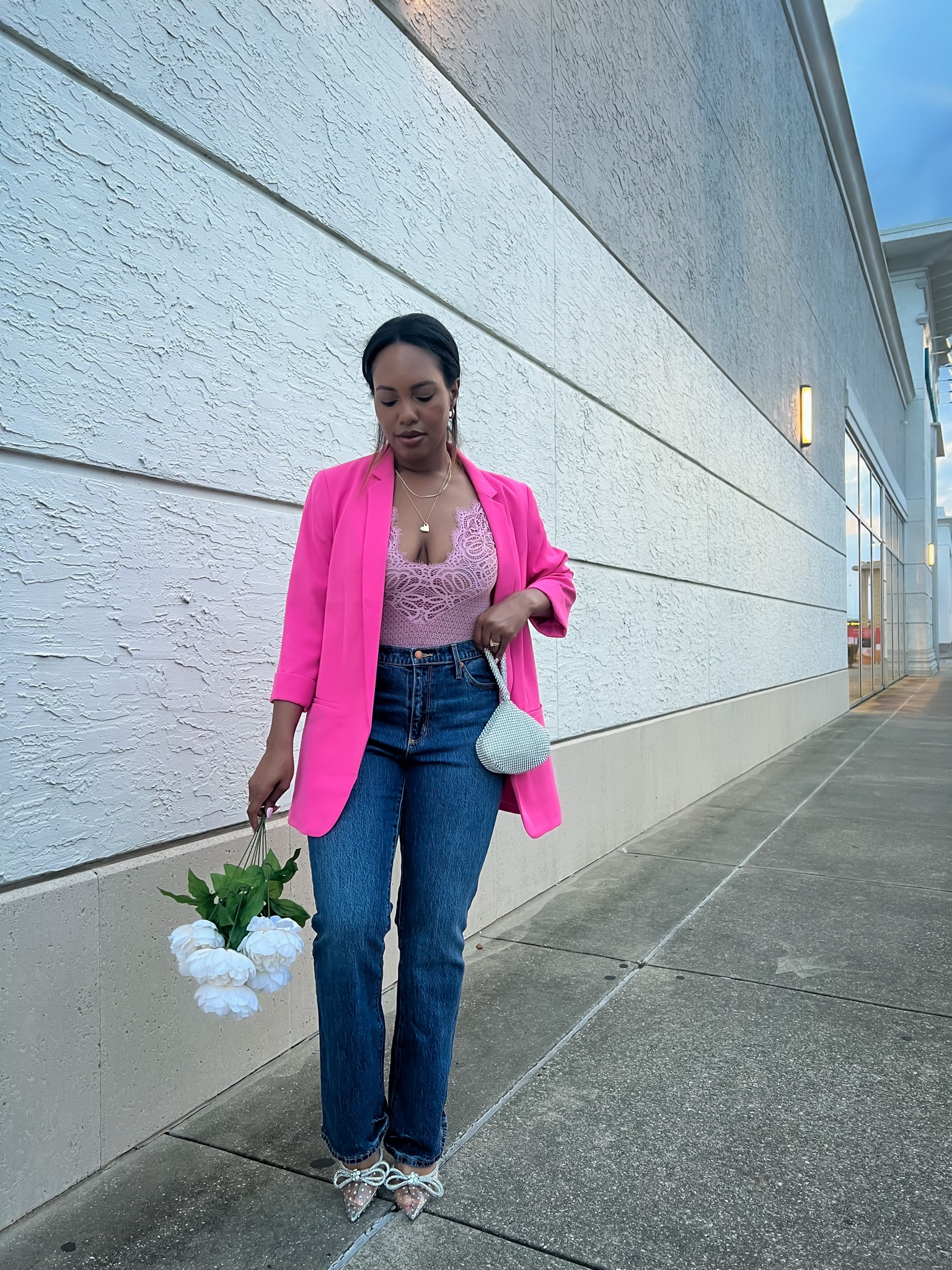 An easy little Valentine’s Day look for the blazer lover 💕

#LTKshoecrush #LTKFind #LTKSeasonal