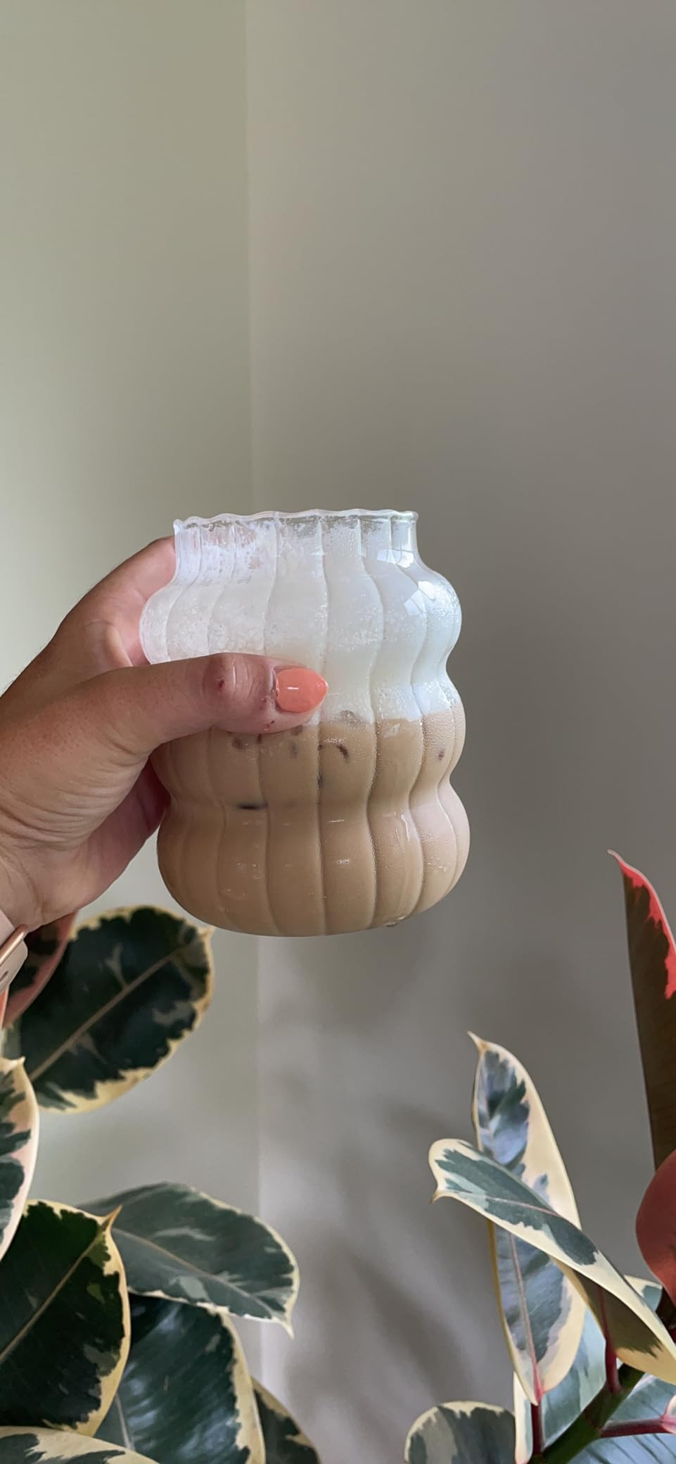 MANMAOHE 22 Oz Ribbed Glass Cups Set of 2 Creative Wavy Drinking Glasses Vintage Ribbed Glassware... | Amazon (US)