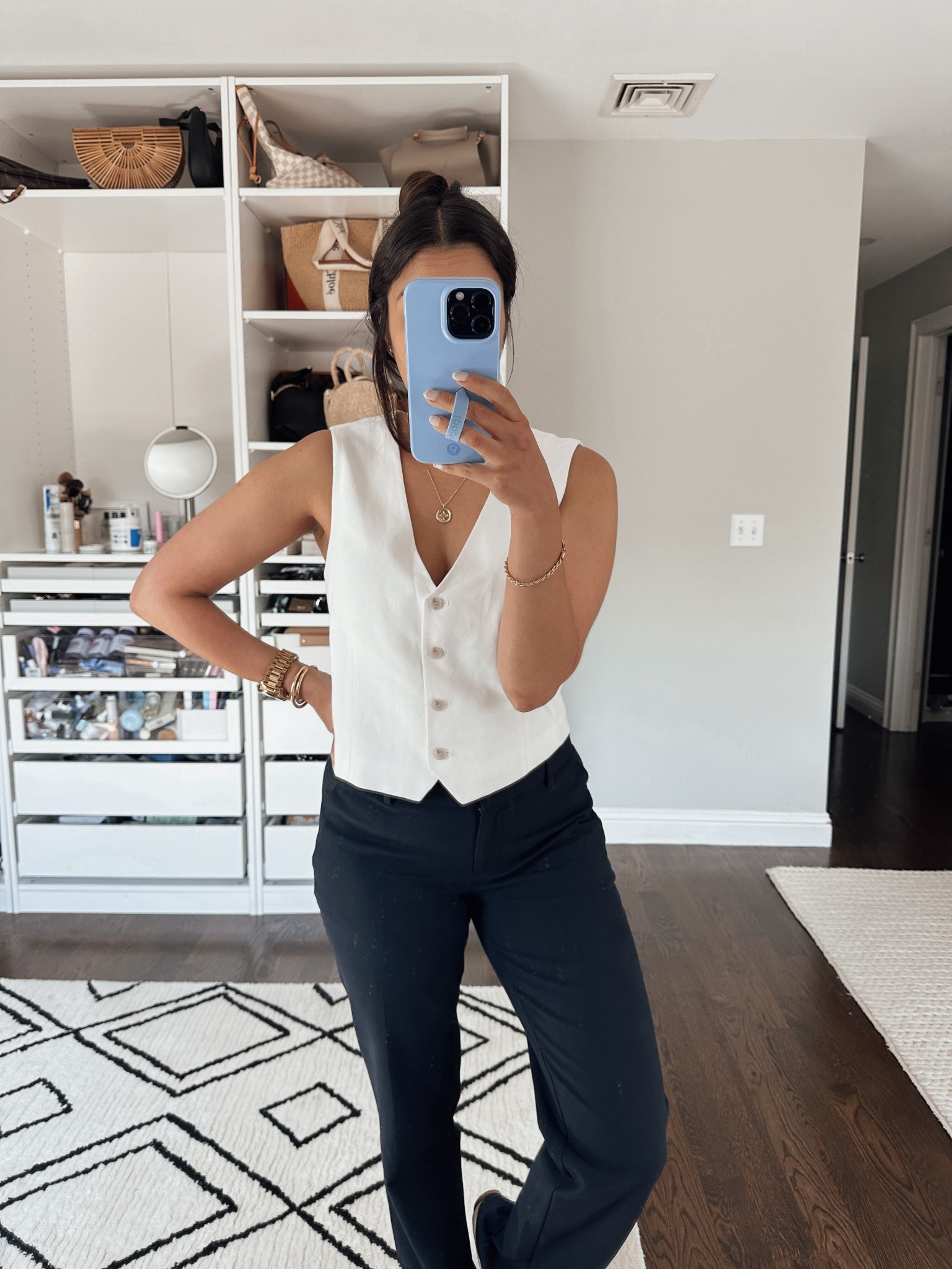Vest and trousers for a chic weekday work look! These are navy trousers that feel so elevated but approachable at the same time 🤍✨


Petite work look, summer work outfits, hot work outfit, summer work look, petite workwear, petite work pants, vest outfit, vest look, officewear, summer office look, 9-5 outfit, smart casual, business casual, summer business casual, work outfits

#LTKWorkwear #LTKSeasonal #LTKPetite