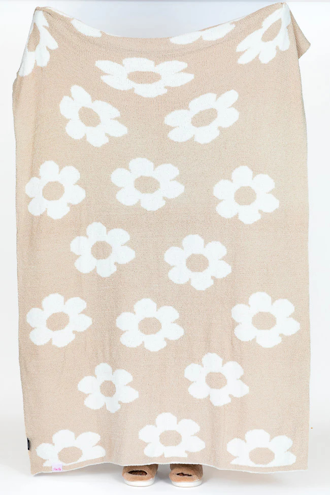 Make Me Believe Taupe Daisy Blanket DOORBUSTER | Pink Lily
