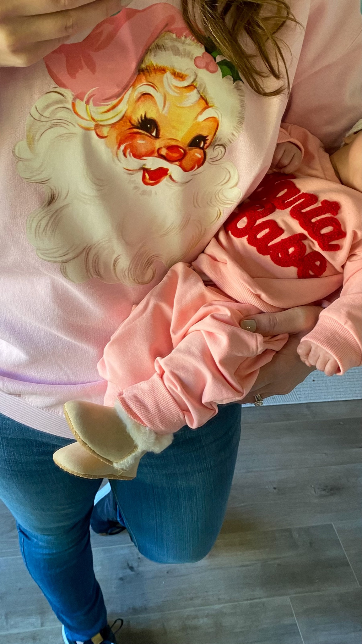 Casual Christmas outfit. Christmas sweatshirt. Santa sweatshirt. Santa Claus sweatshirt. Pink Santa sweatshirt. Vintage Santa sweatshirt. Casual Christmas OOTD. Baby Santa outfit. Baby girl Christmas outfit. Baby girl Santa sweatshirt. Baby girl loungewear. Christmas loungewear.

#LTKHoliday #LTKmidsize #LTKfindsunder50