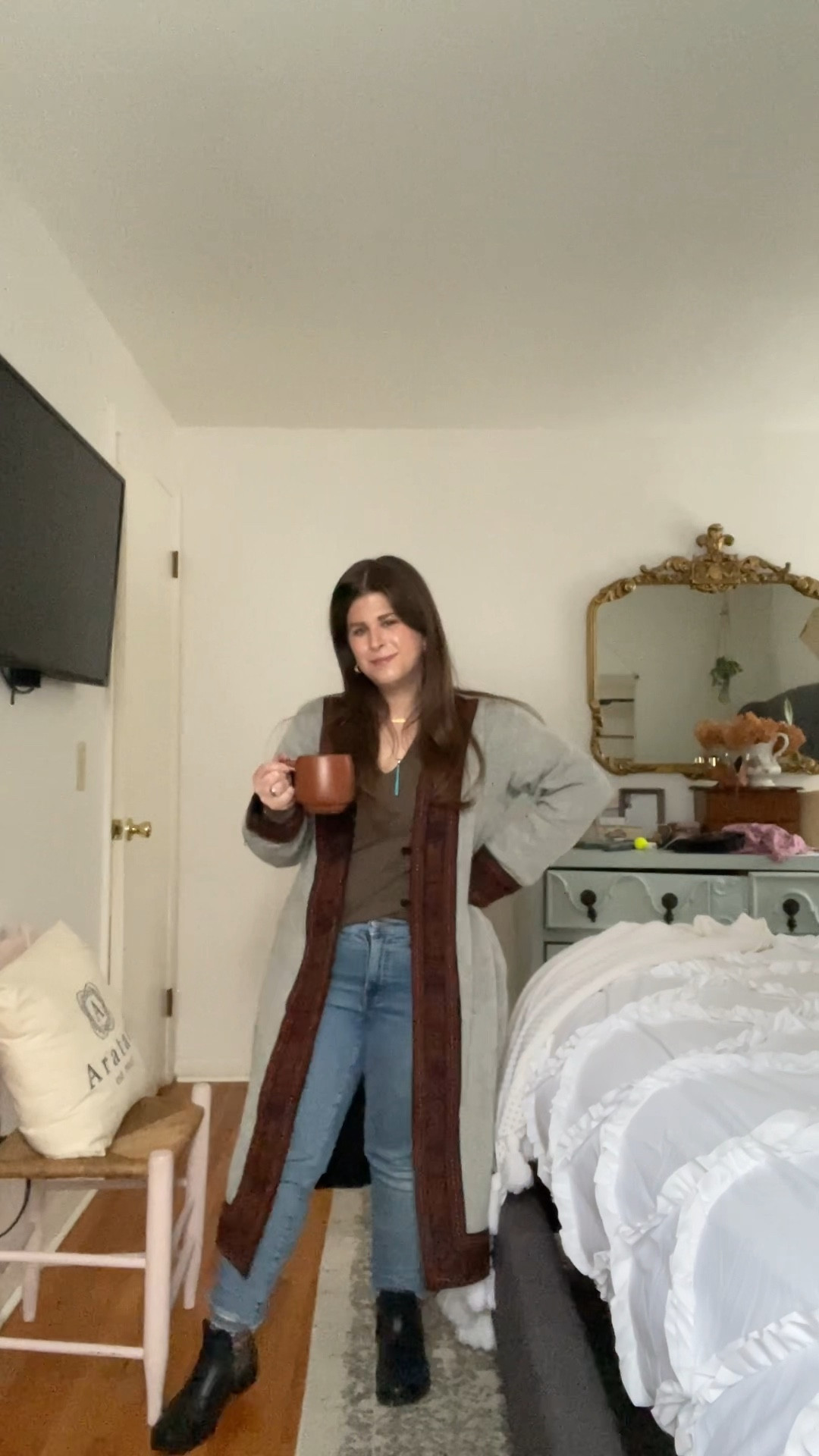 How to elevate a simple jeans and t shirt outfit



#LTKfindsunder50 #LTKfindsunder100 #LTKstyletip