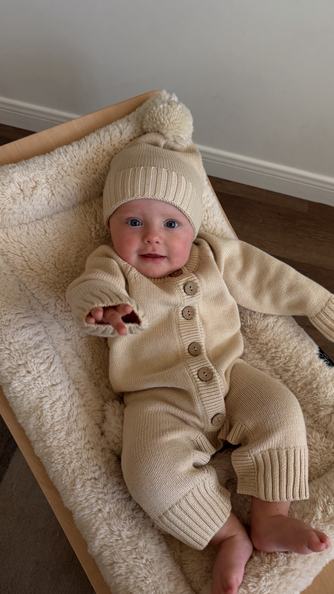 jumper & beanie are in the  color sand