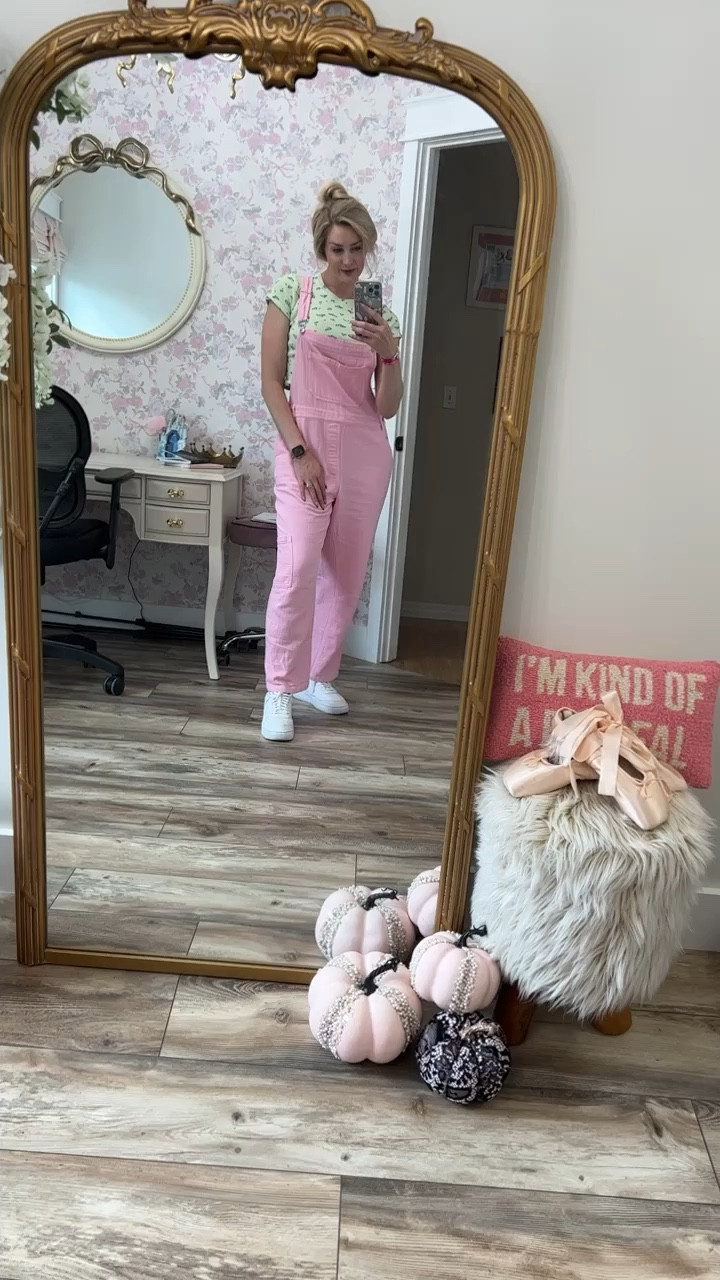 one last summer casual fit

Top is old from target 

#LTKshoecrush #LTKstyletip