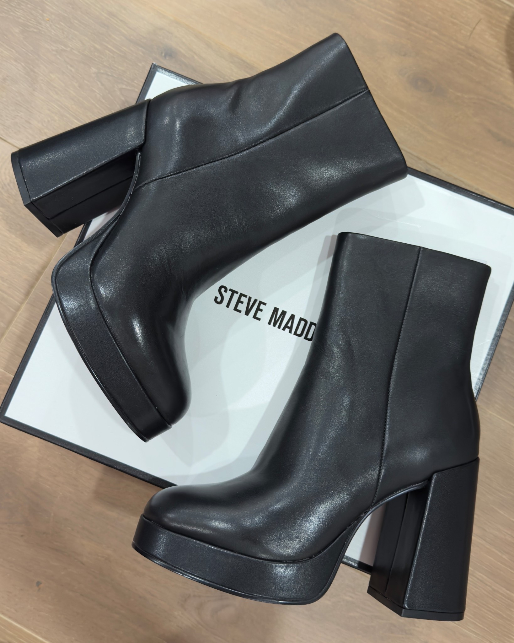 If you’re looking for the perfect black platform boot… it’s the Steve Madden Tyras!! 🤩

I can actually walk in these all day and the ankle is more fitted than any of its competitors (no overly wide gap for slimmer ankles)!

Casual, dinner, going out — they do it all! Linking here ✨

#LTKootd #LTKPetite #LTKWorkwear