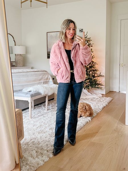 Walmart Fall Fashion 

Jeans, Bodysuit, Faux Fur Zip Up Hoodie 

Hoodie Sizing: XS
Jeans Sizing: 0 

#ad @walmartfashion #walmartfashion @walmart 

#LTKSeasonal #LTKHoliday #LTKover40