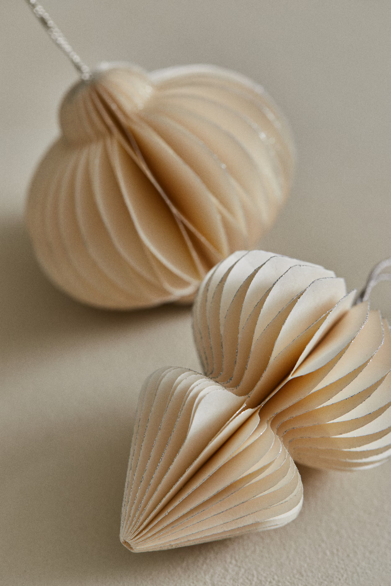 2-pack paper Christmas decorations | H&M (UK, MY, IN, SG, PH, TW, HK)